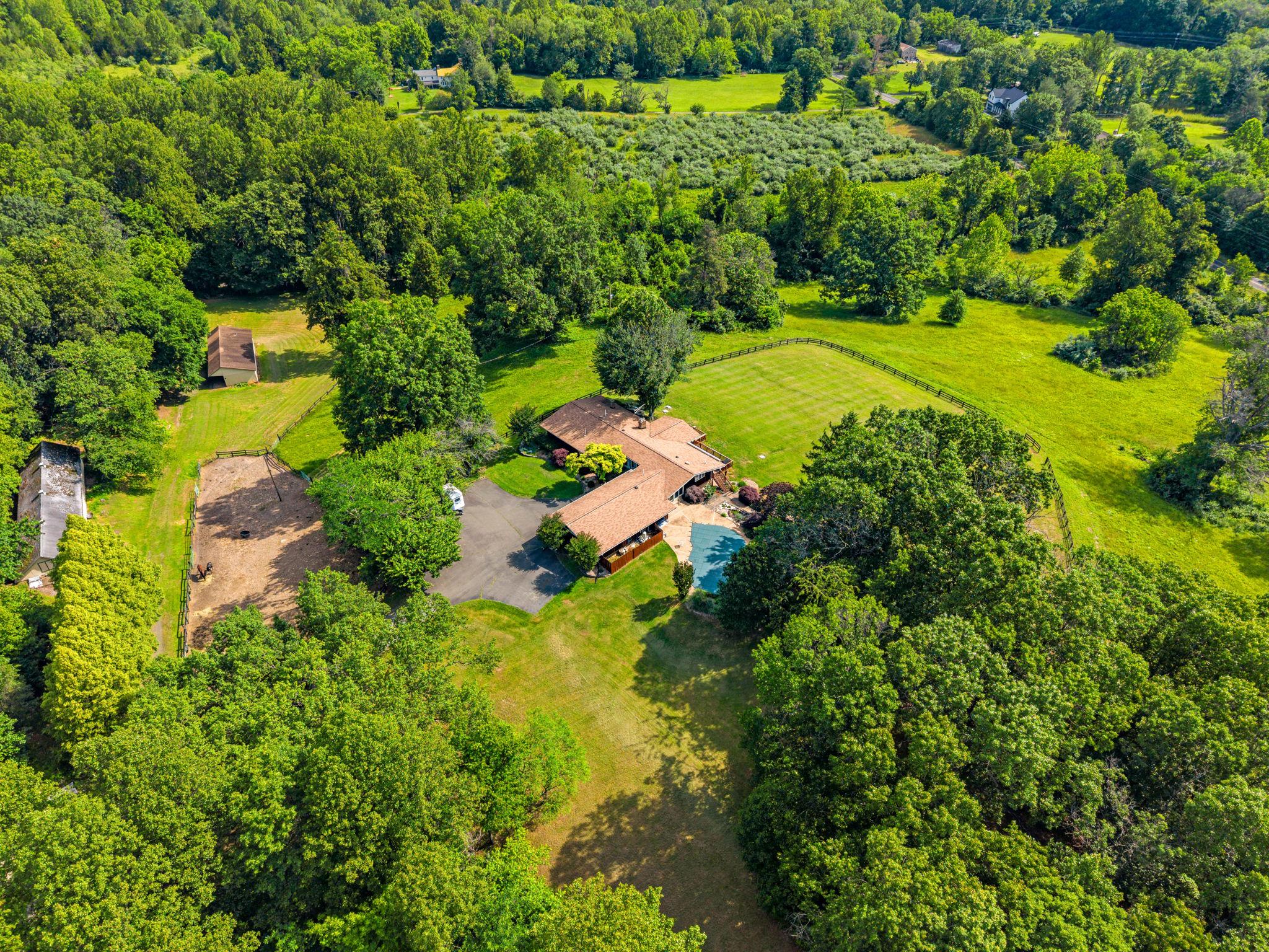5114 LAUREL LANE