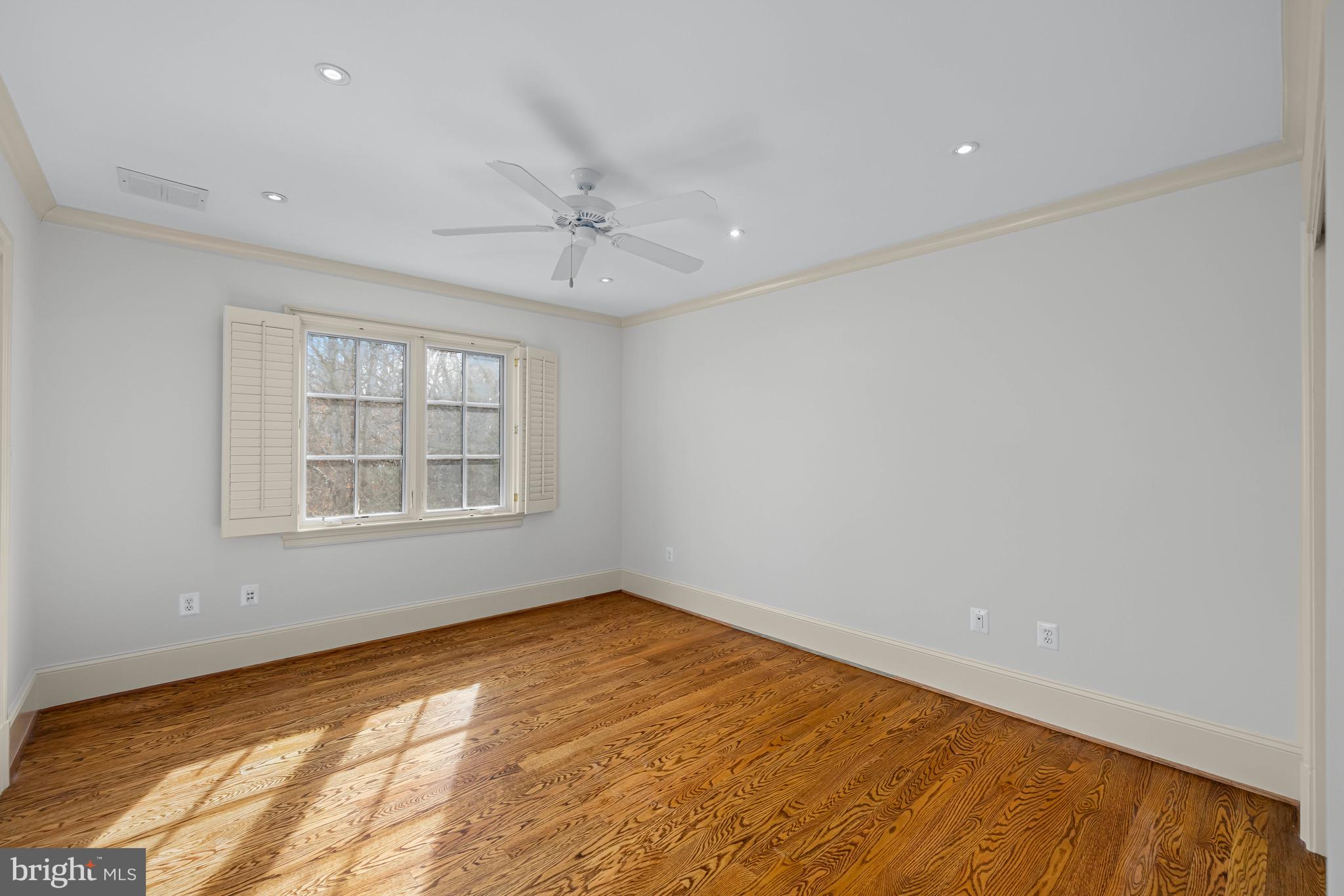 ARLINGWOOD - Residential