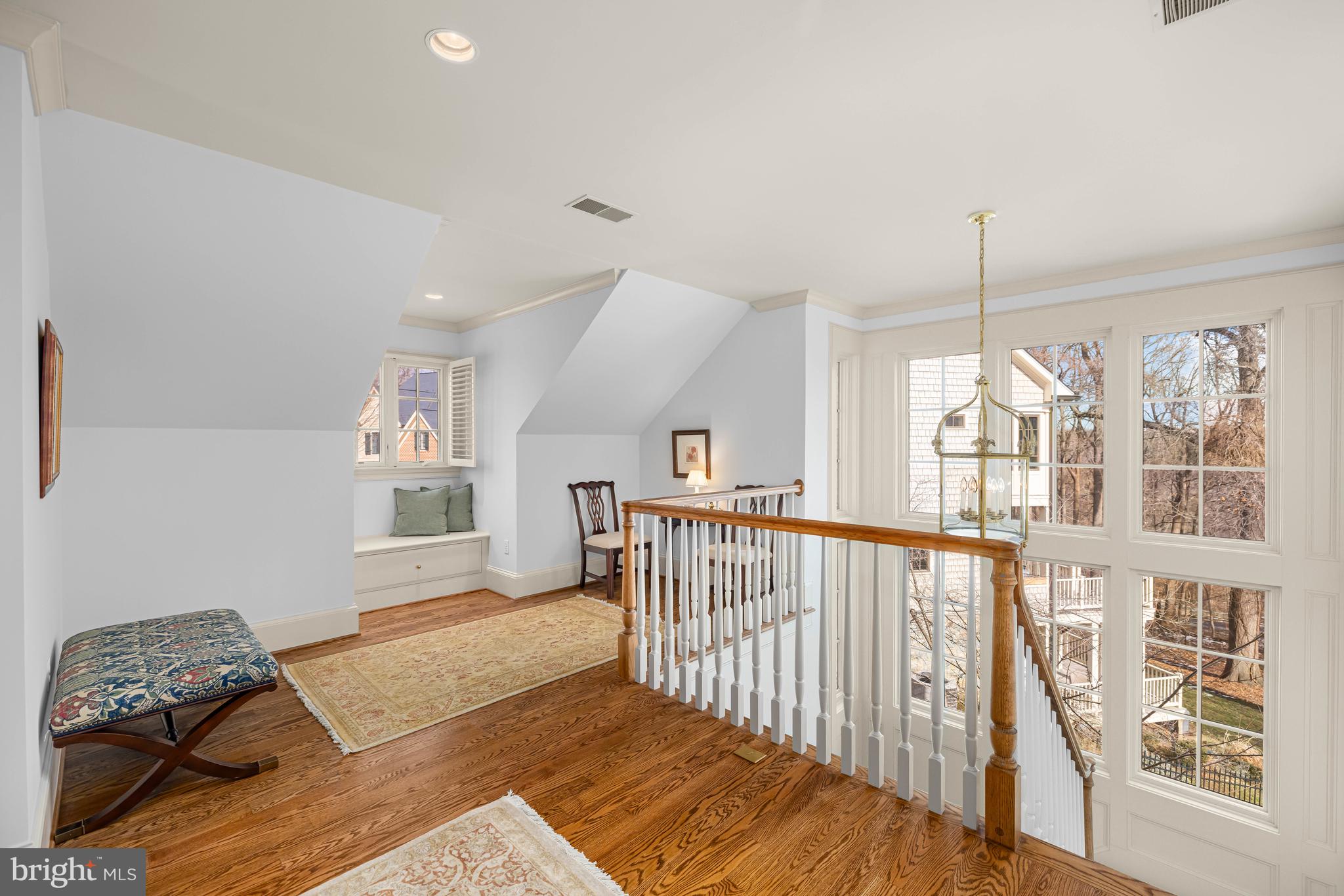 ARLINGWOOD - Residential