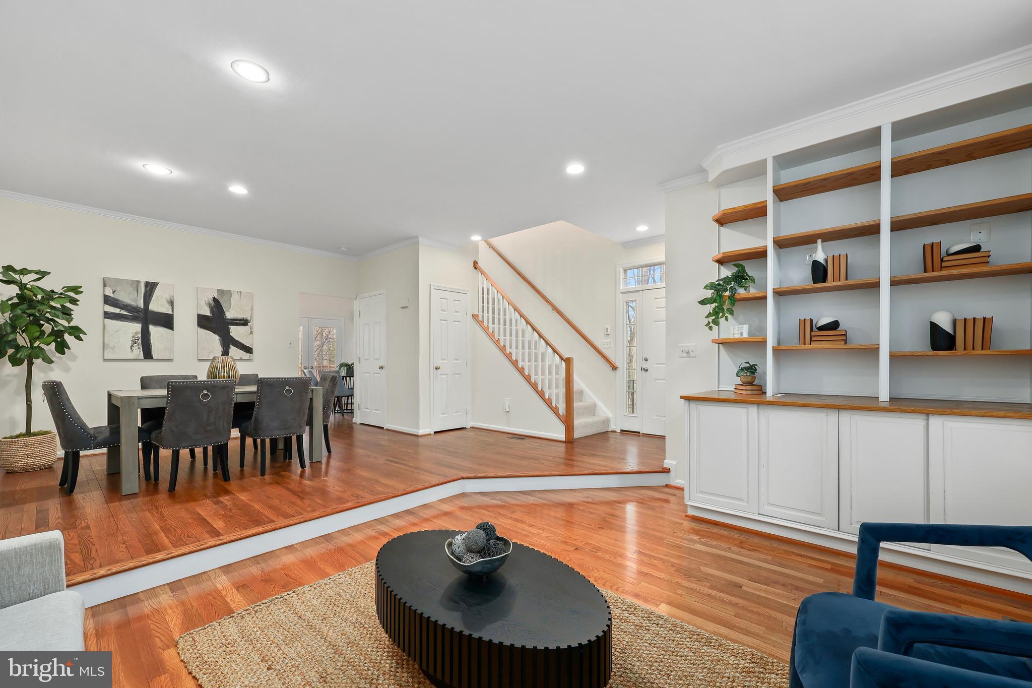 RESTON - Residential