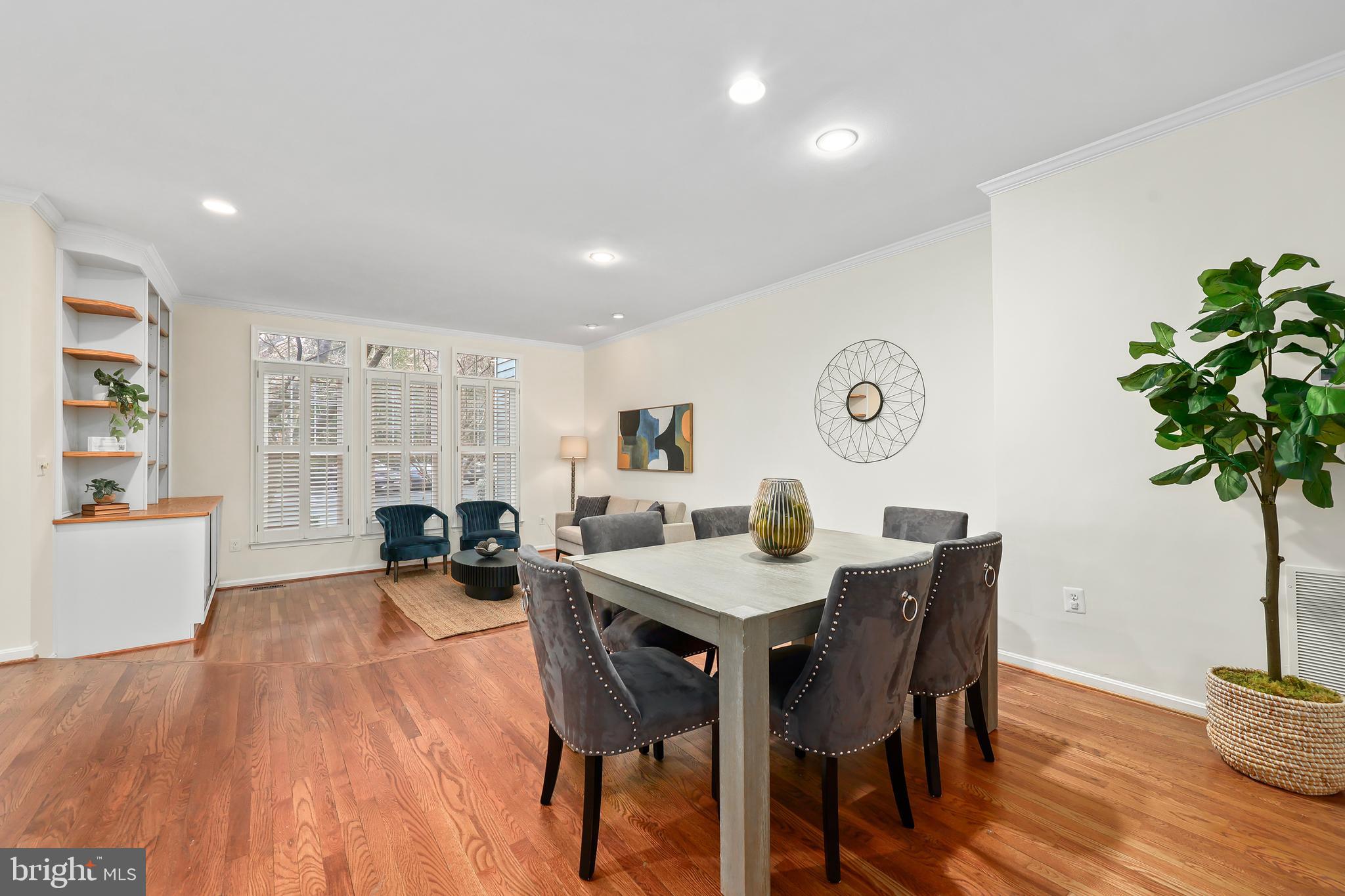 RESTON - Residential