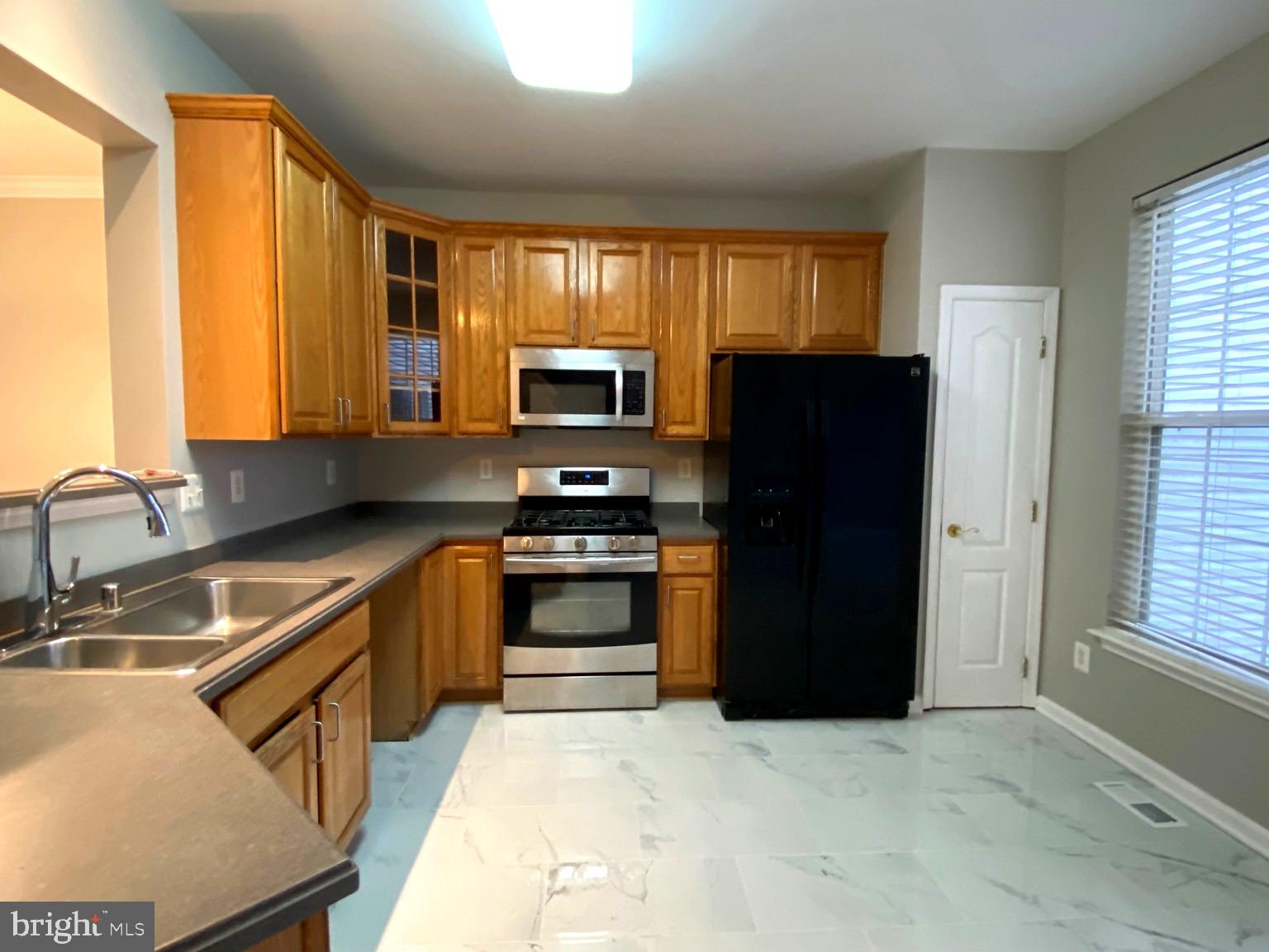 MONMOUTH MEADOWS - Residential Lease