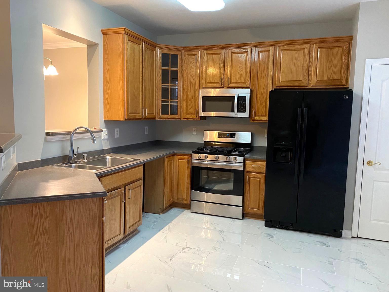 MONMOUTH MEADOWS - Residential Lease