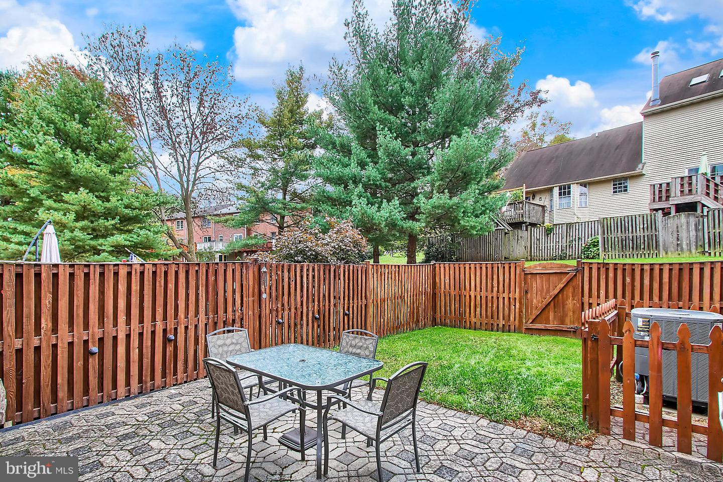 OLD FIELDS - Residential