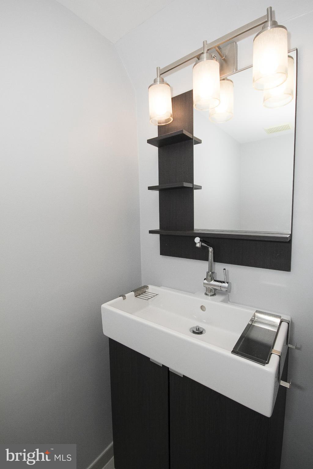 LOVETON FARMS - Residential Lease