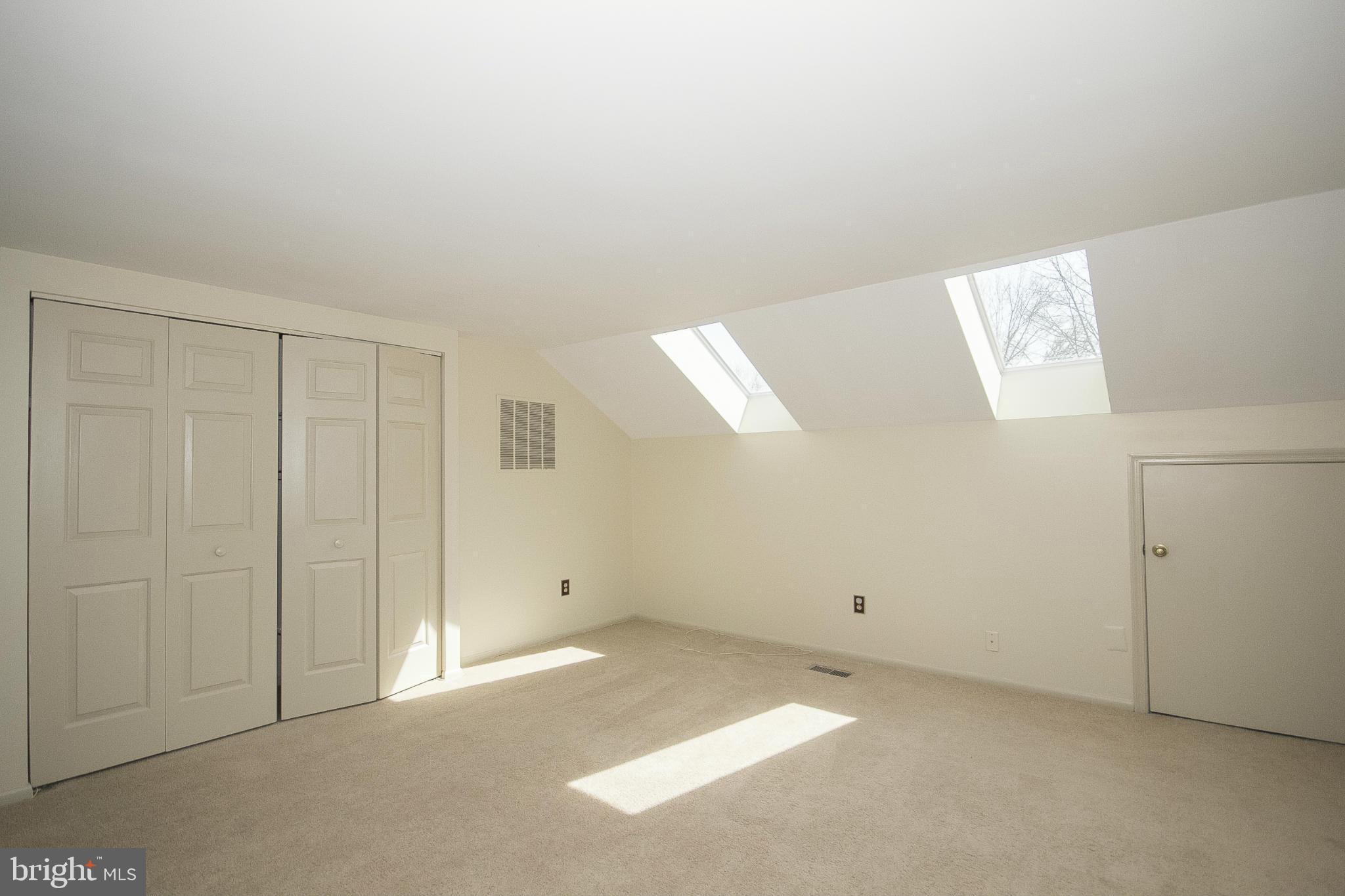 LOVETON FARMS - Residential Lease