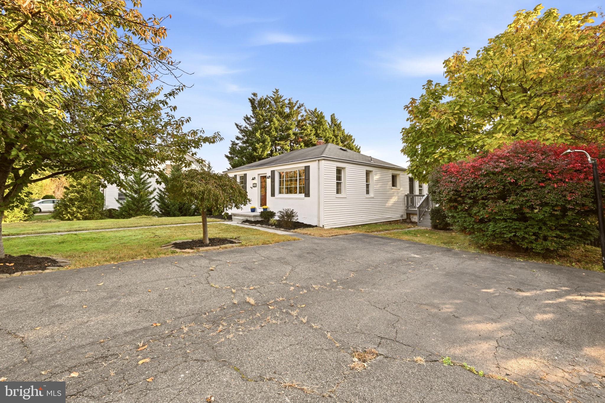 3423 AYERS DRIVE