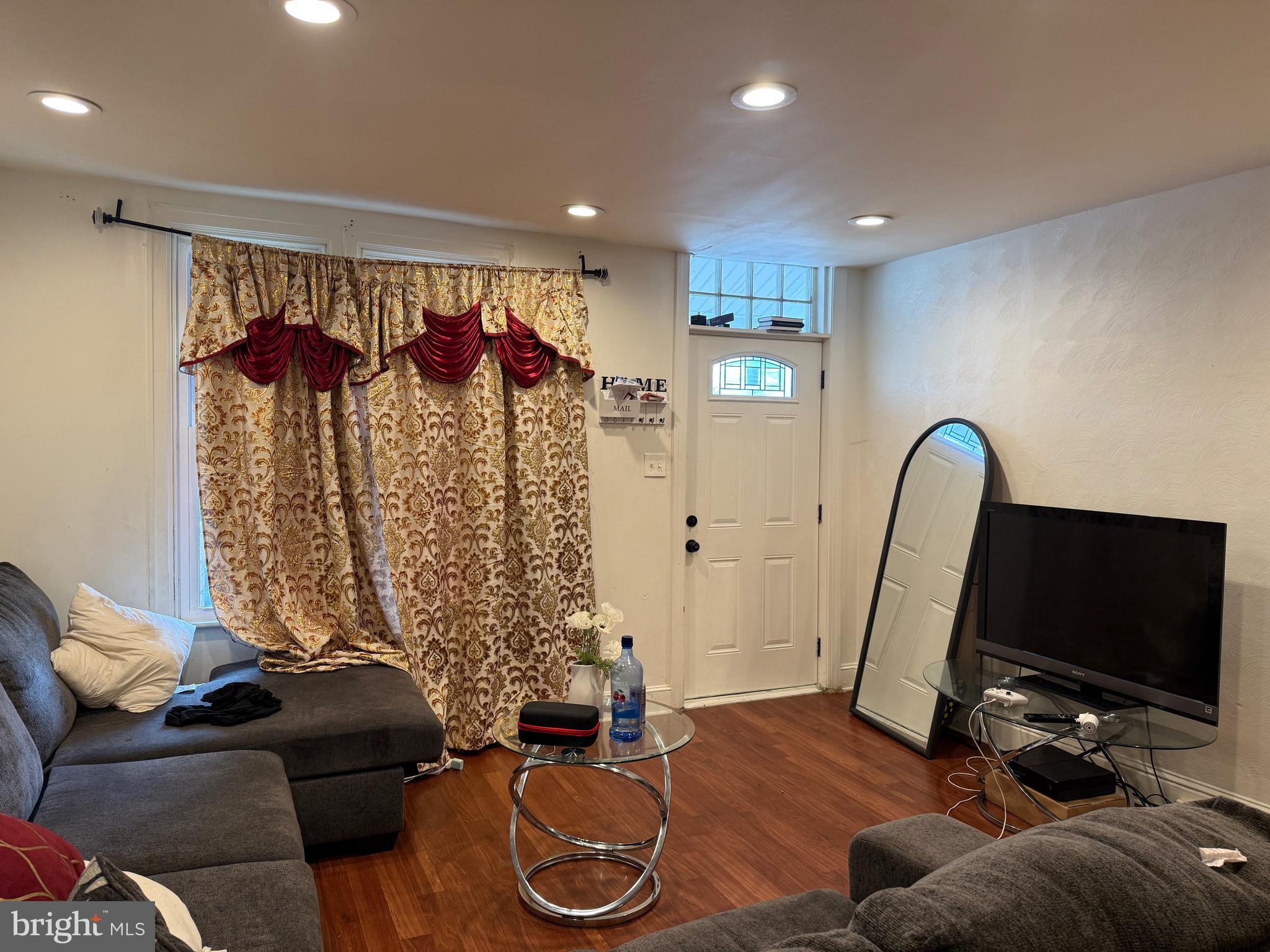 EAST YORK - Residential