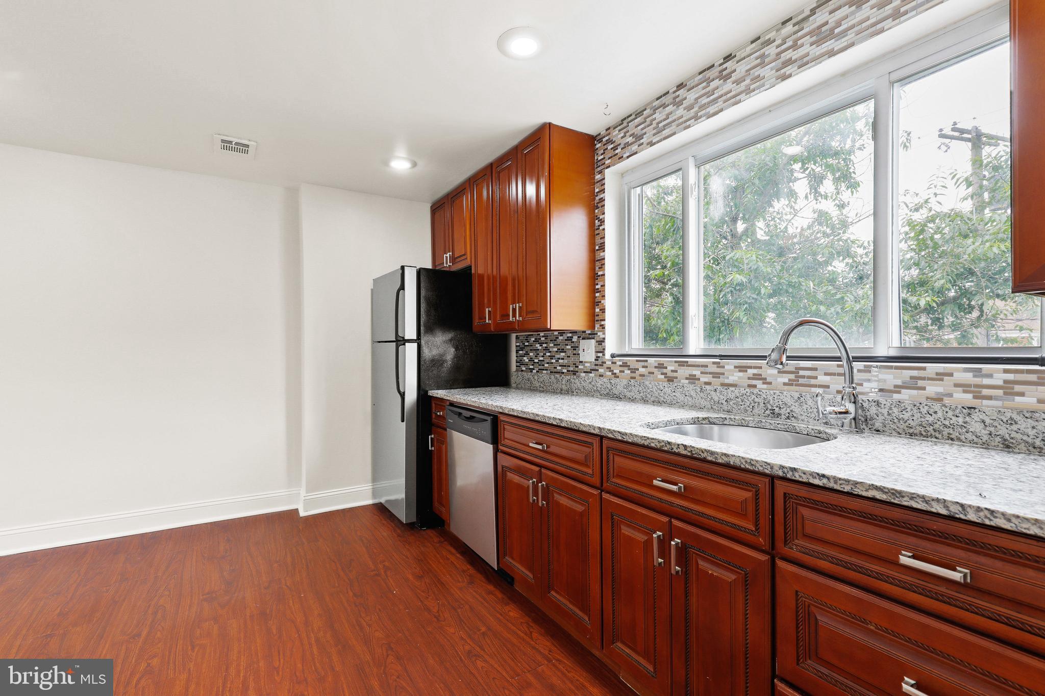 PARKSIDE - Residential Lease