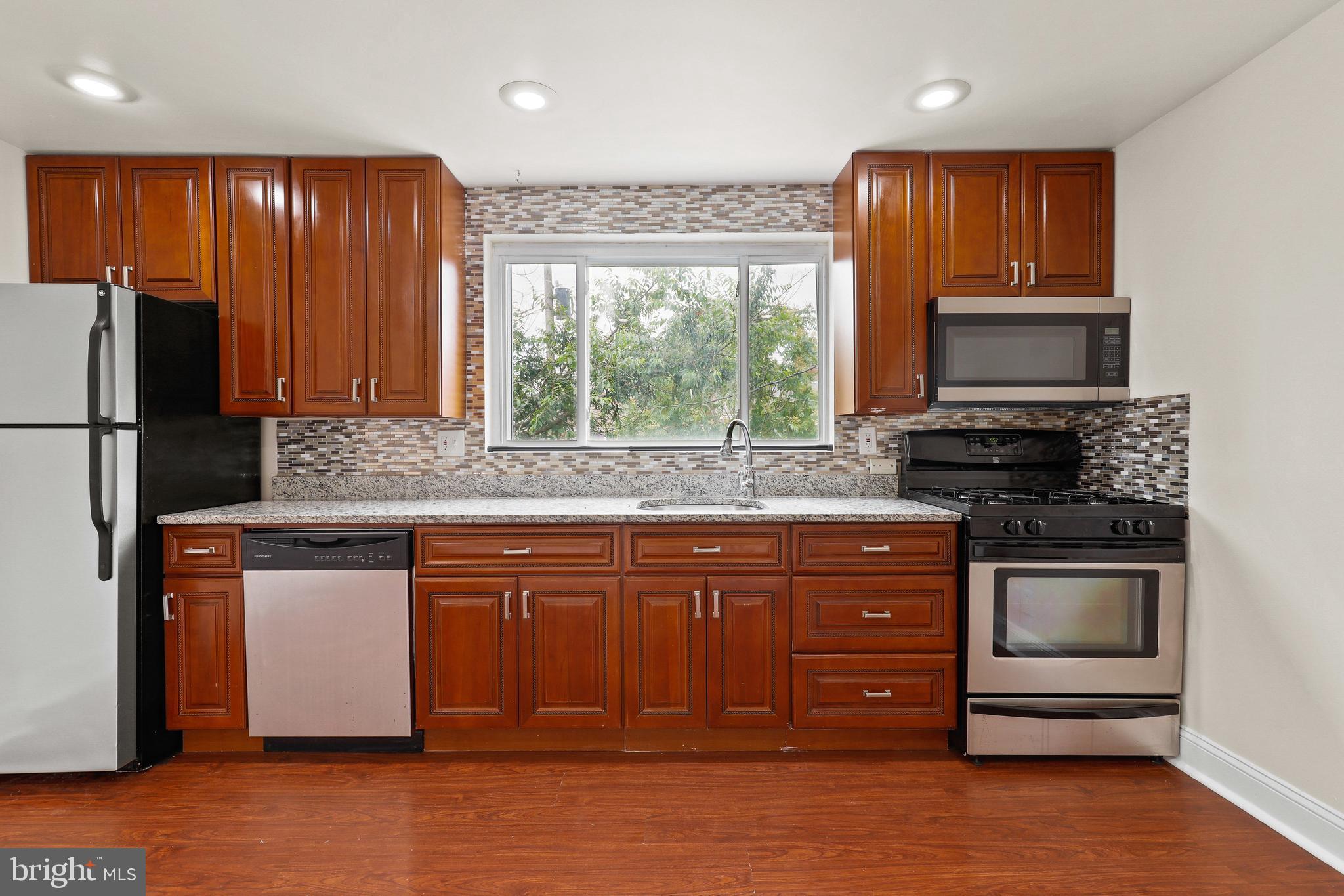 PARKSIDE - Residential Lease