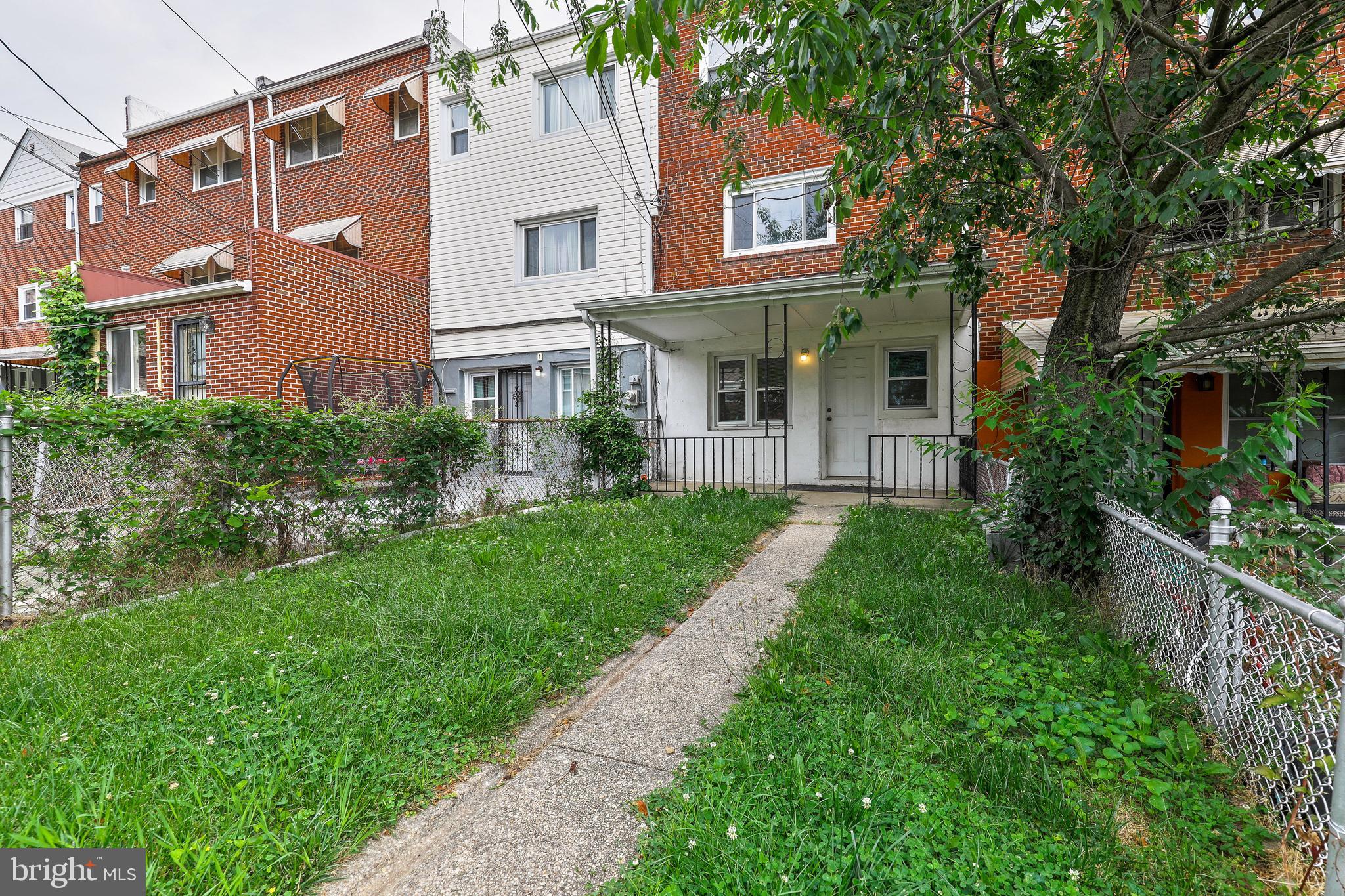 PARKSIDE - Residential Lease