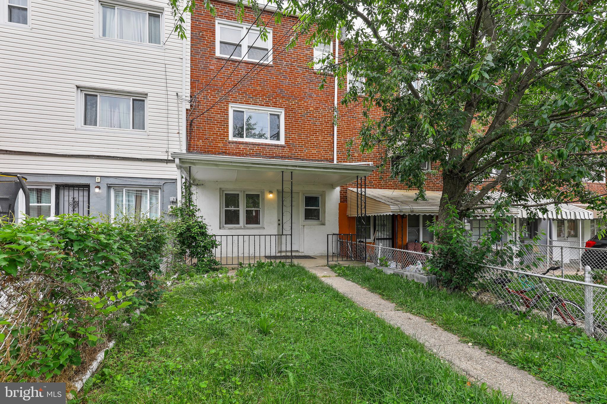 PARKSIDE - Residential Lease