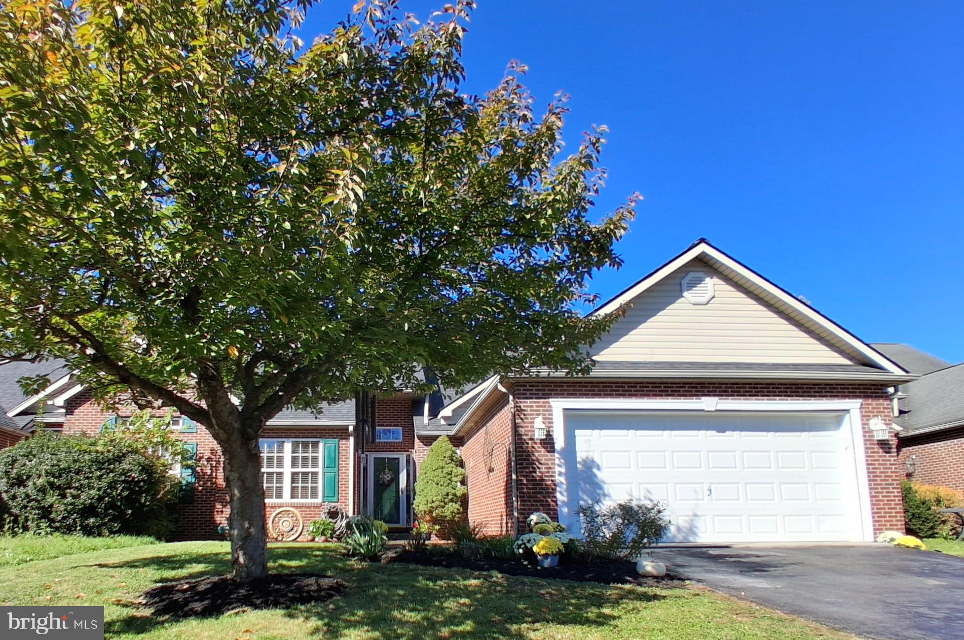 39 AUGUSTA LANE
