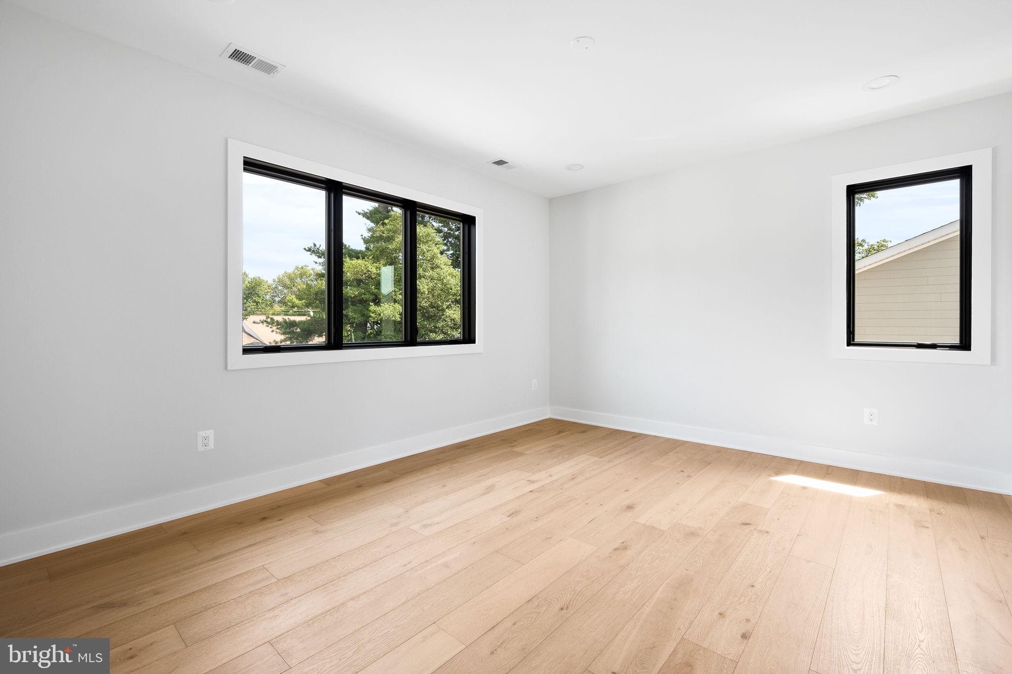 PIMMIT HILLS - Residential