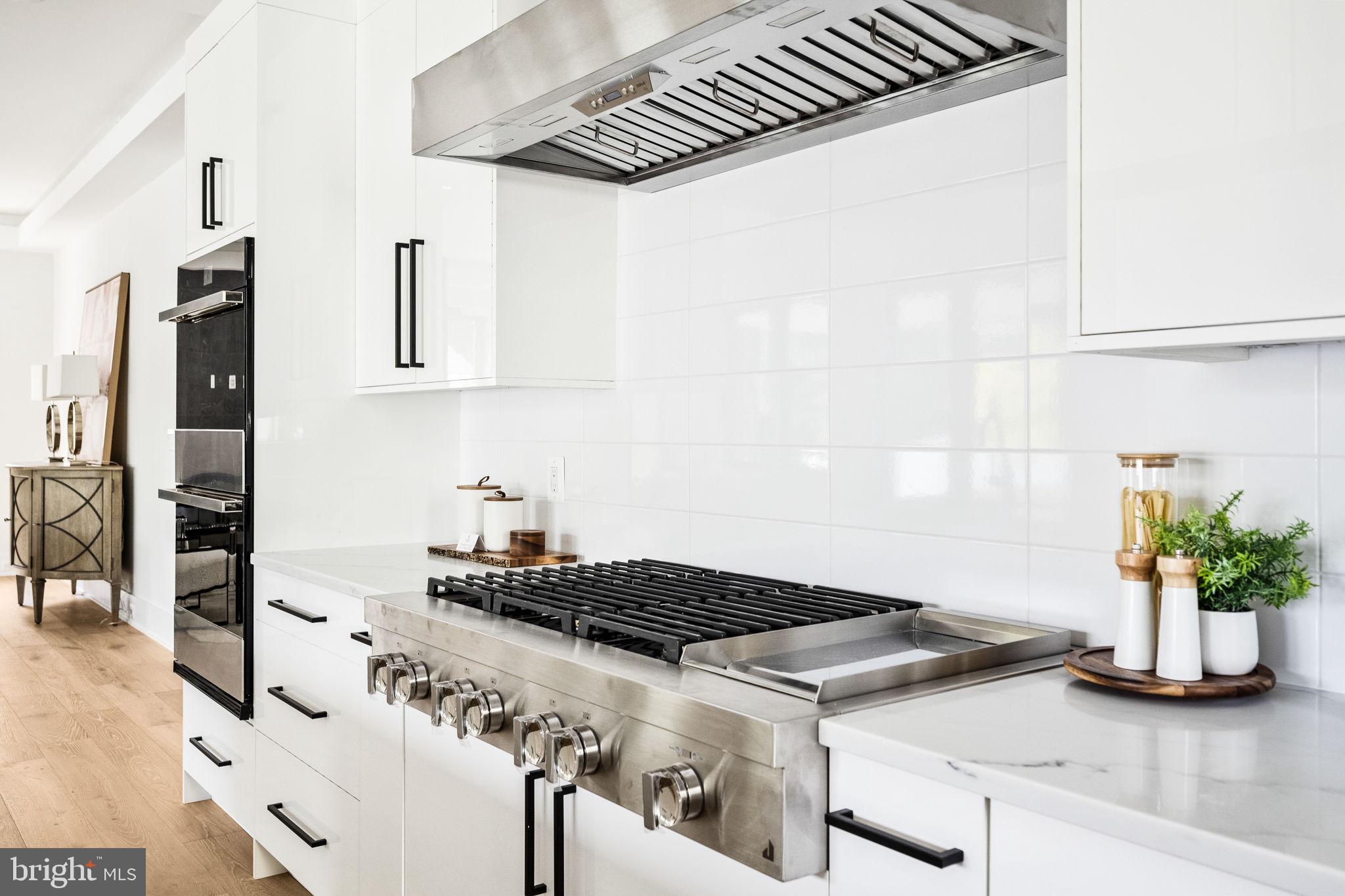 PIMMIT HILLS - Residential