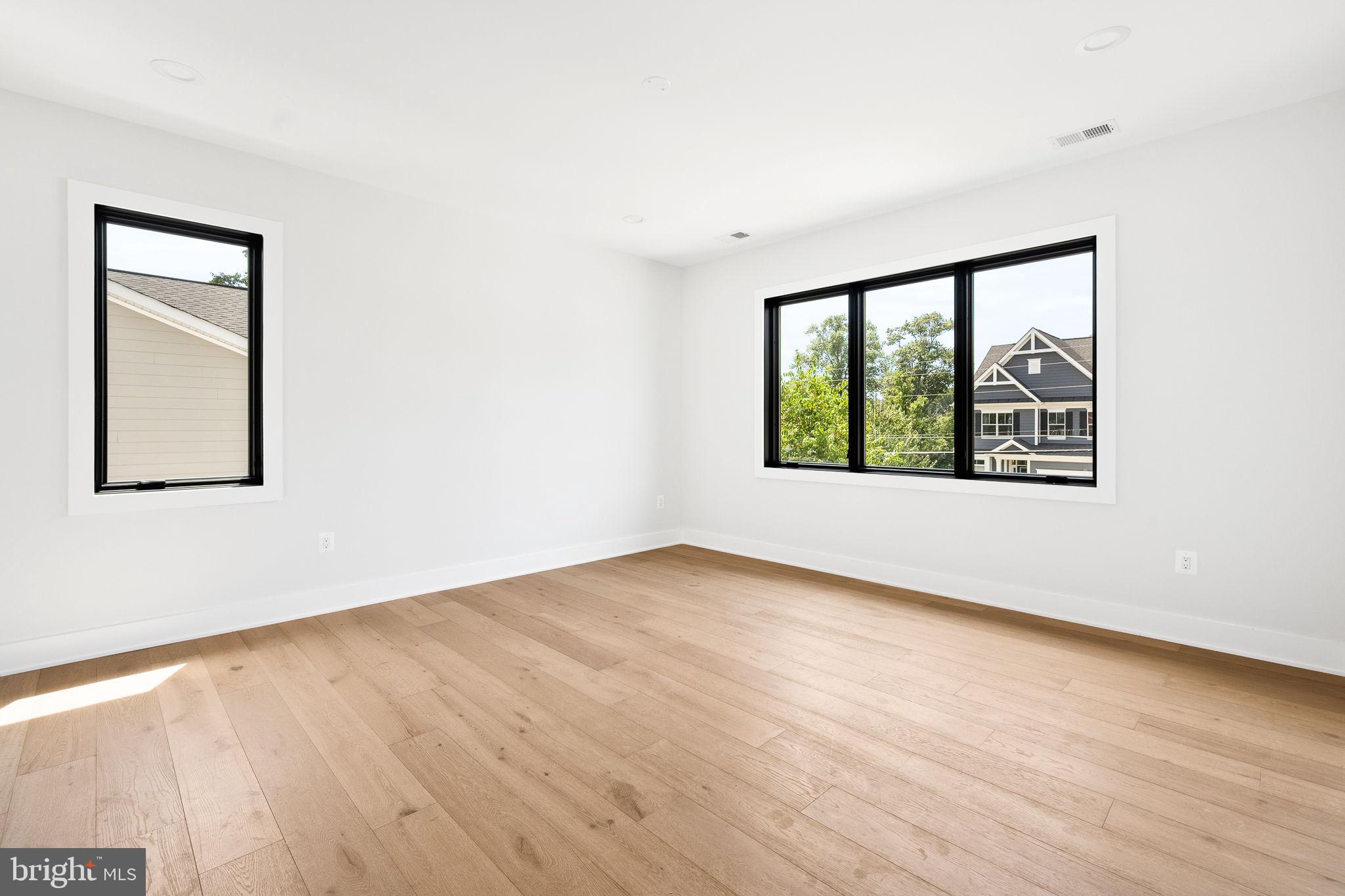 PIMMIT HILLS - Residential