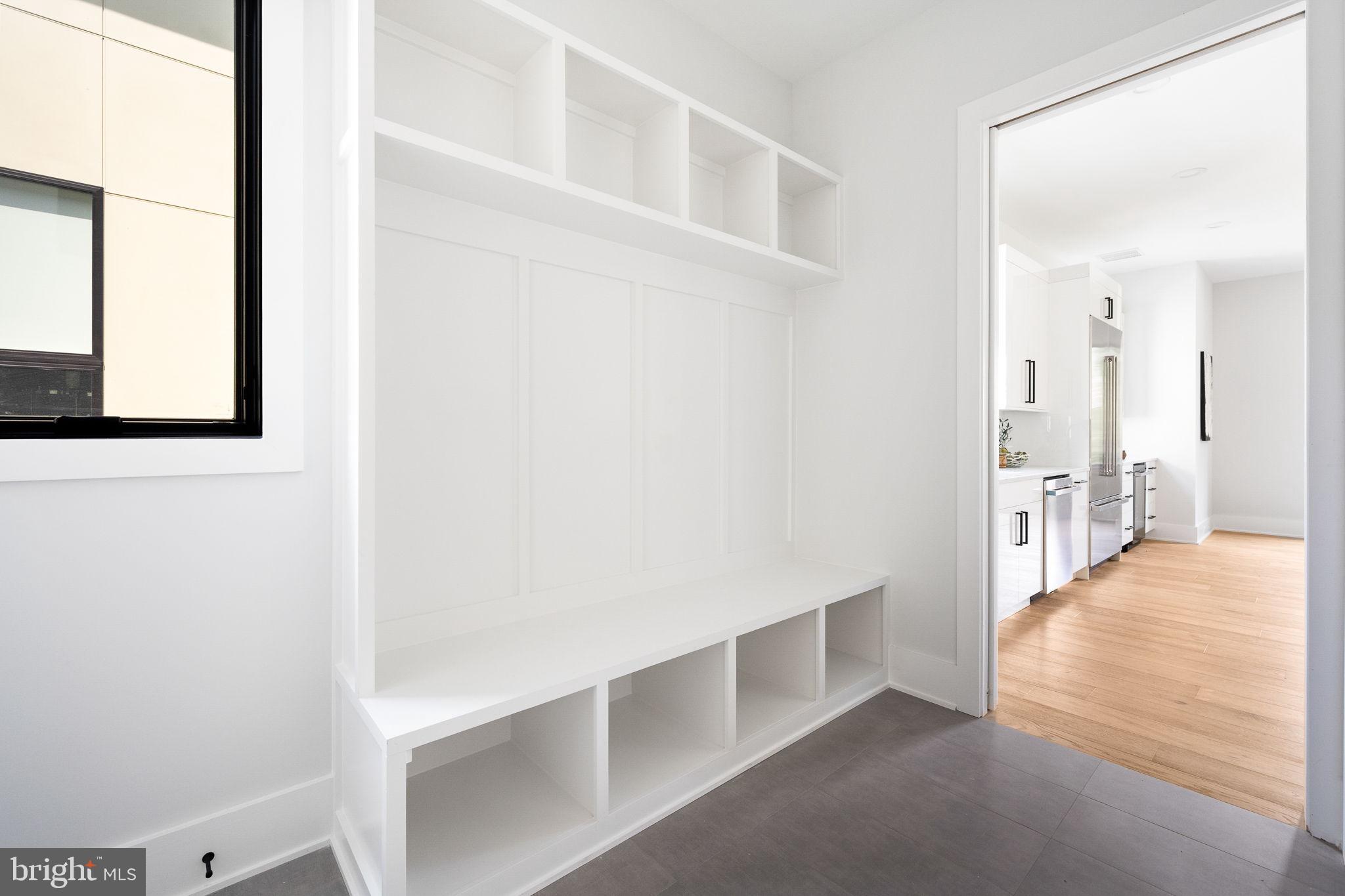 PIMMIT HILLS - Residential