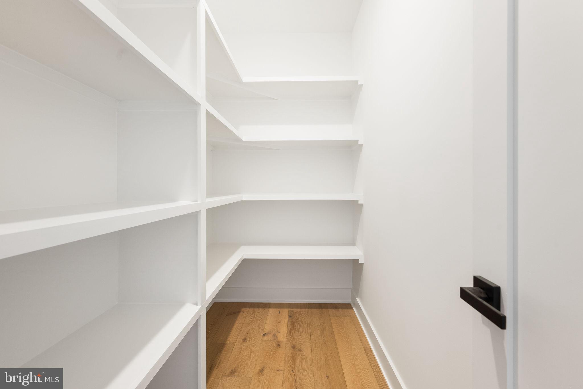 PIMMIT HILLS - Residential