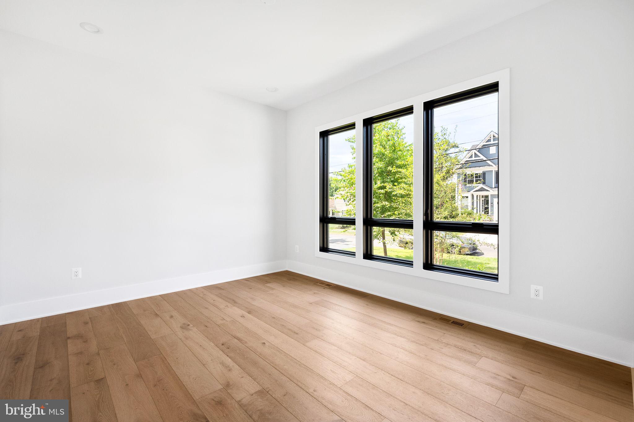 PIMMIT HILLS - Residential