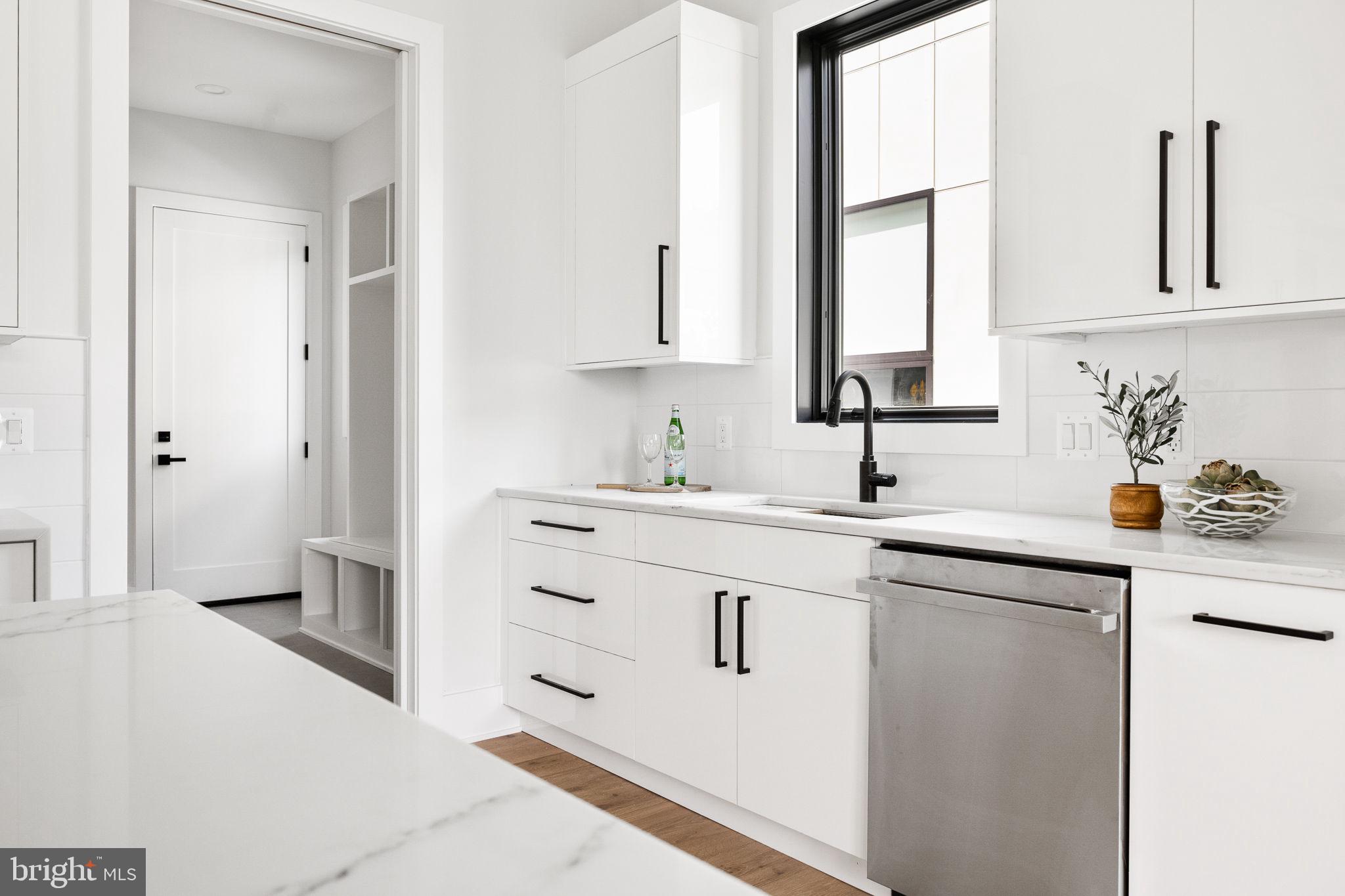 PIMMIT HILLS - Residential