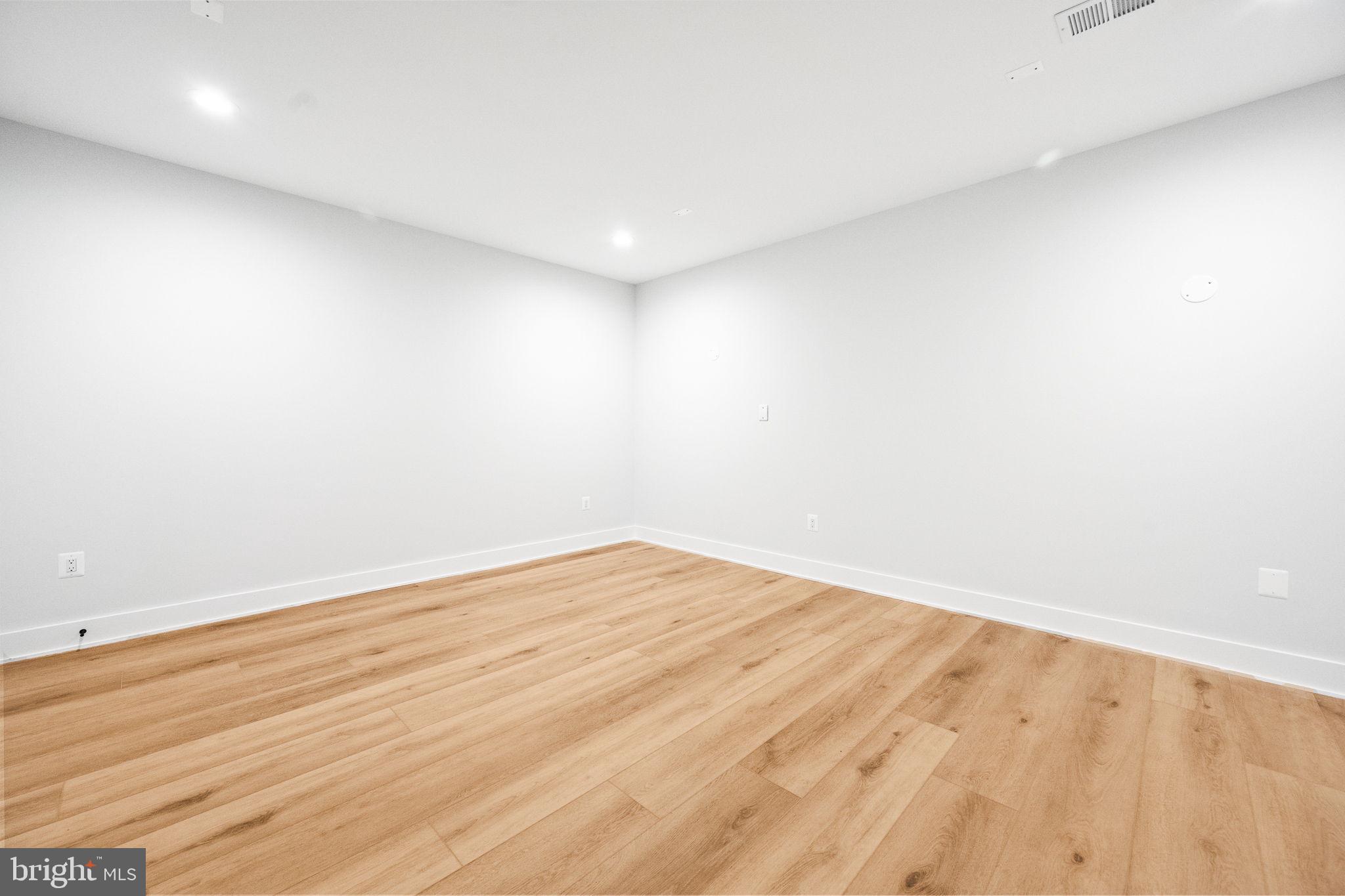 PIMMIT HILLS - Residential