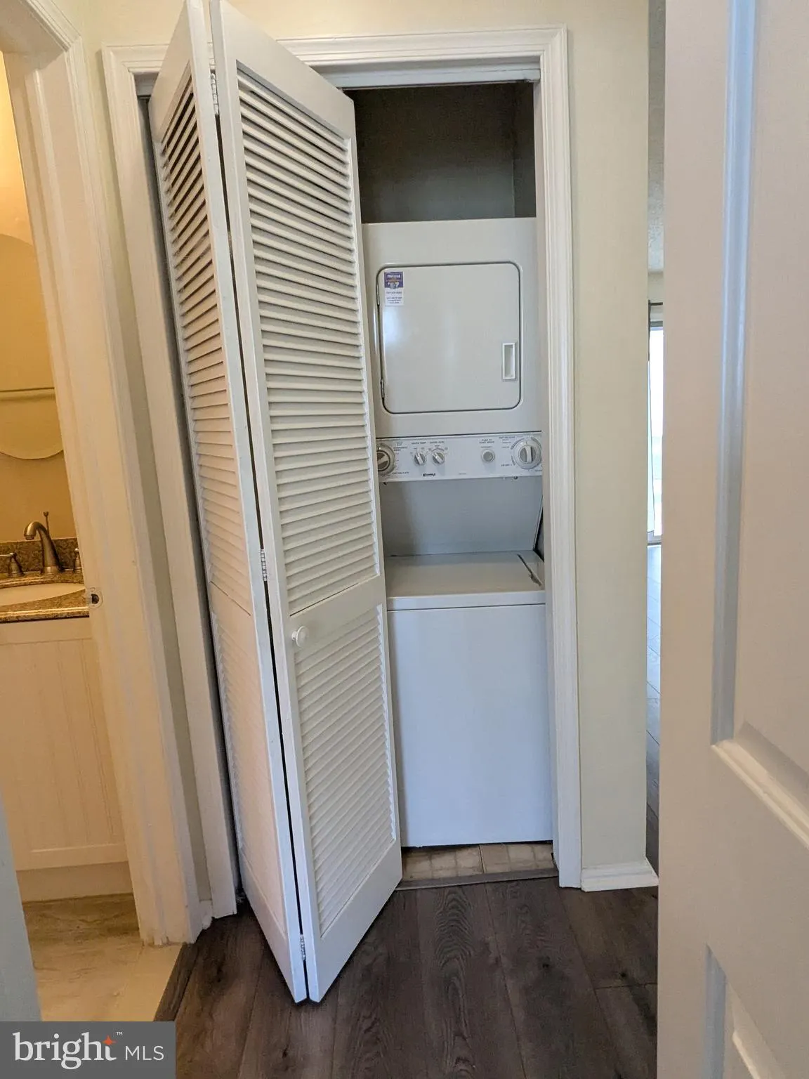 Monmouth Junction, New Jersey 08852, United States, 1 Bedroom Bedrooms, ,1 BathroomBathrooms,Residential,Active,112771