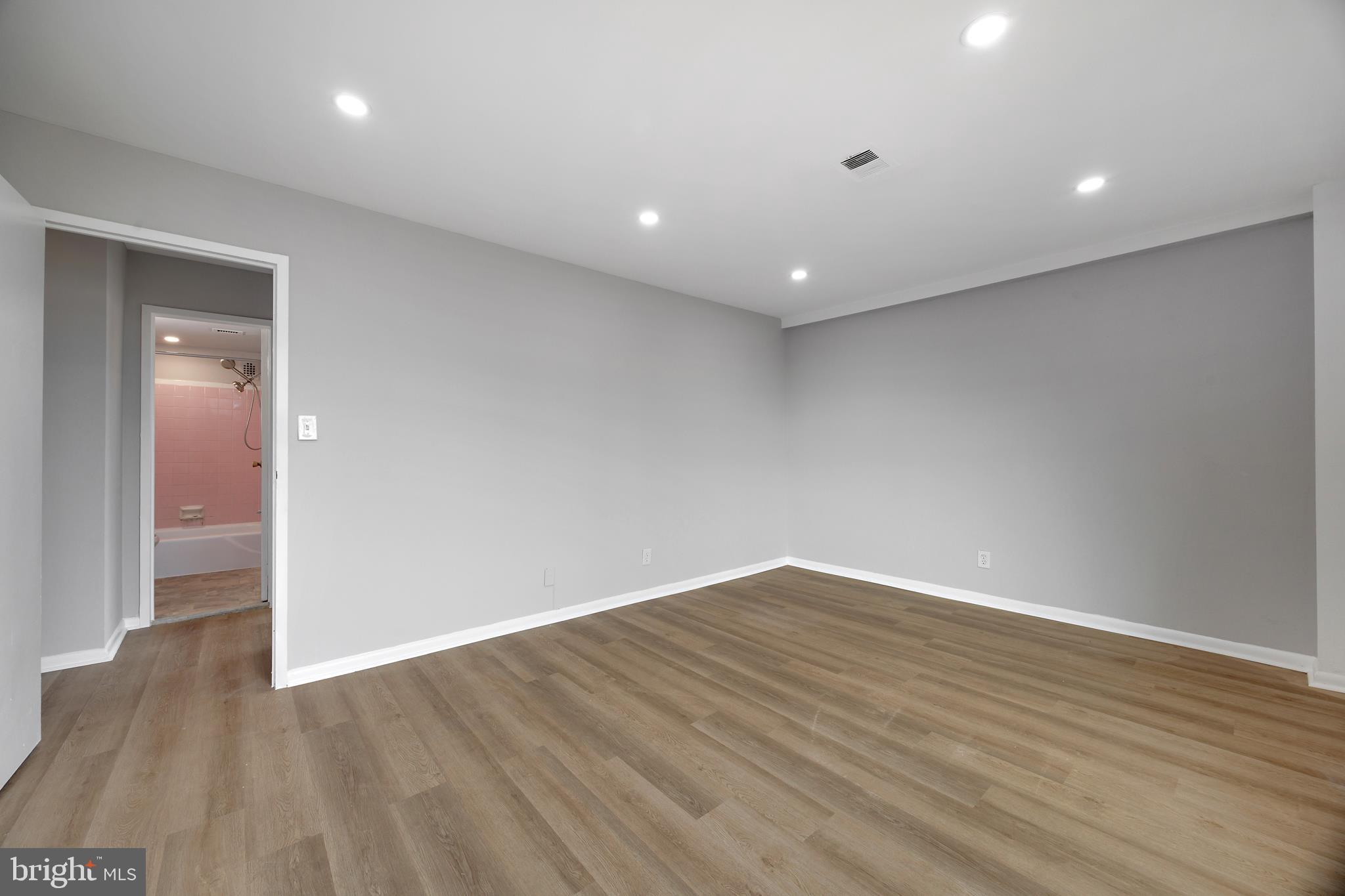 HYATTSVILLE TOWN CENTER - Residential