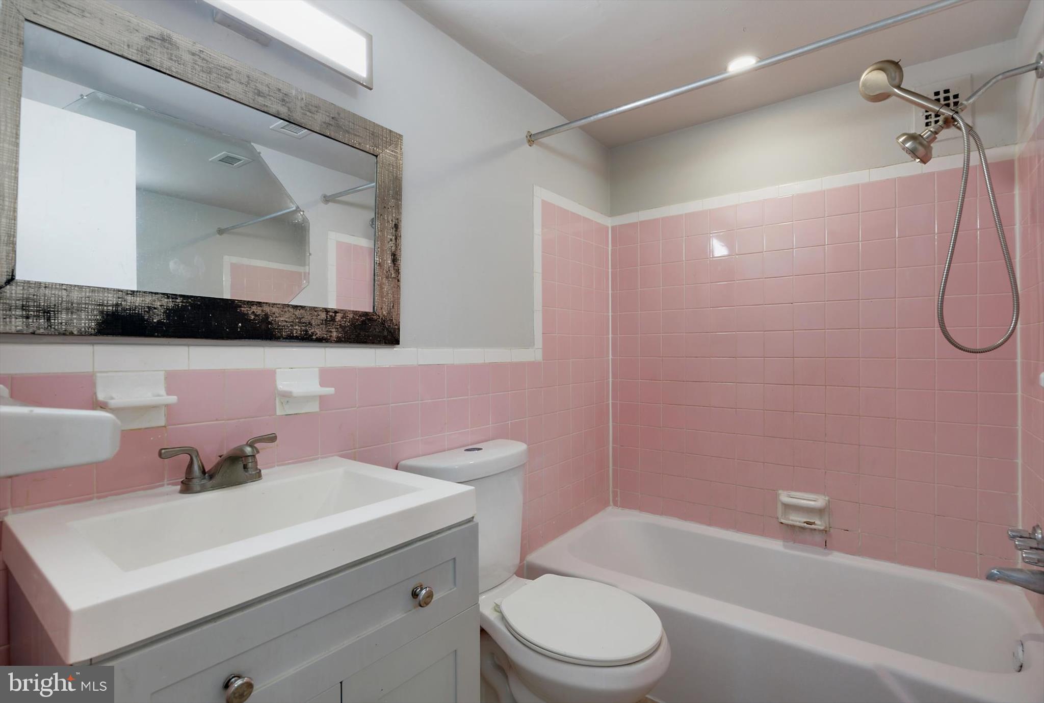 HYATTSVILLE TOWN CENTER - Residential