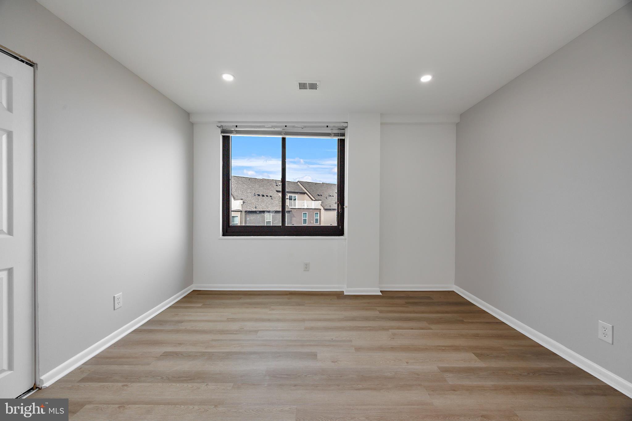 HYATTSVILLE TOWN CENTER - Residential