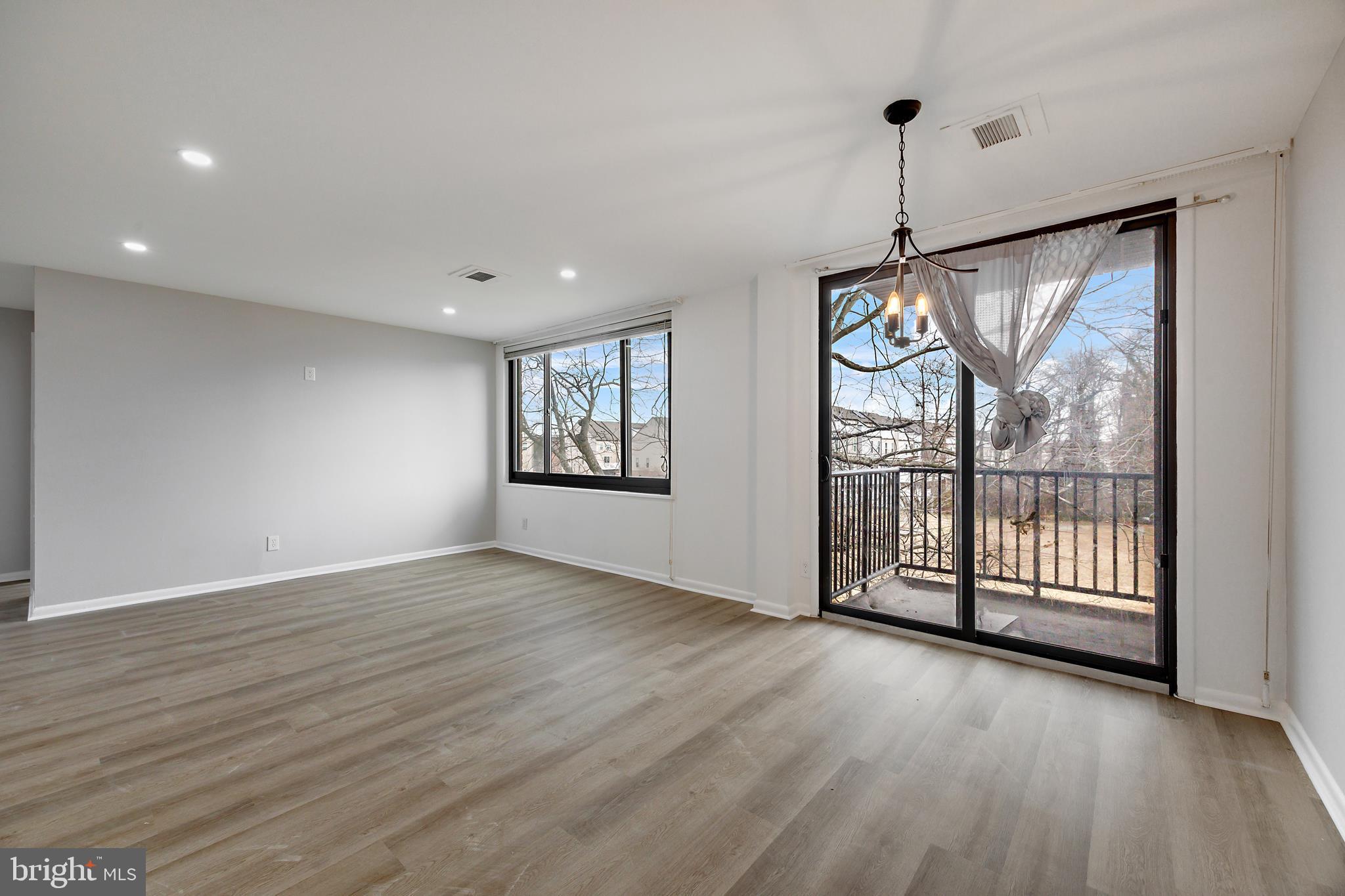 HYATTSVILLE TOWN CENTER - Residential