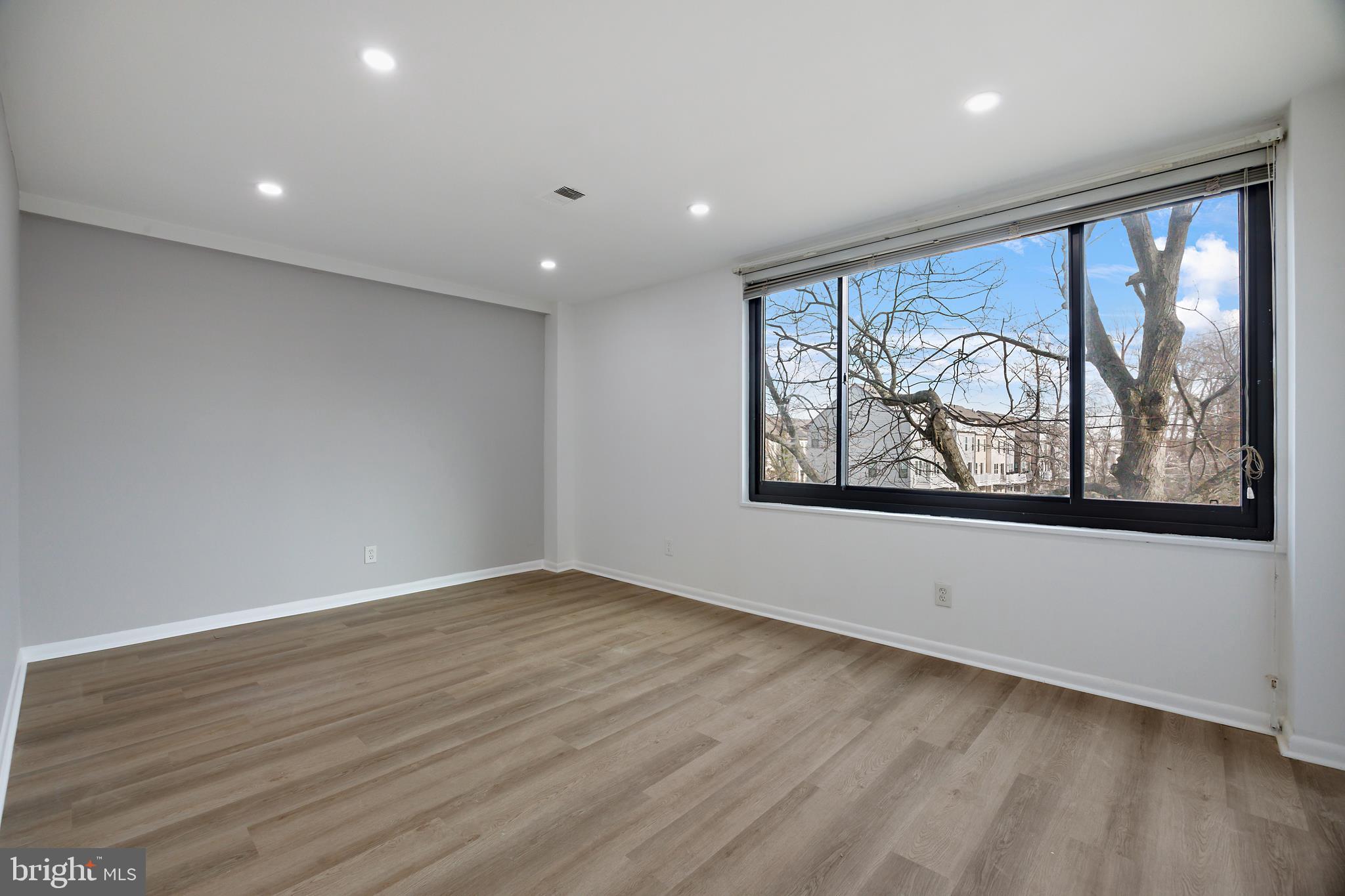 HYATTSVILLE TOWN CENTER - Residential