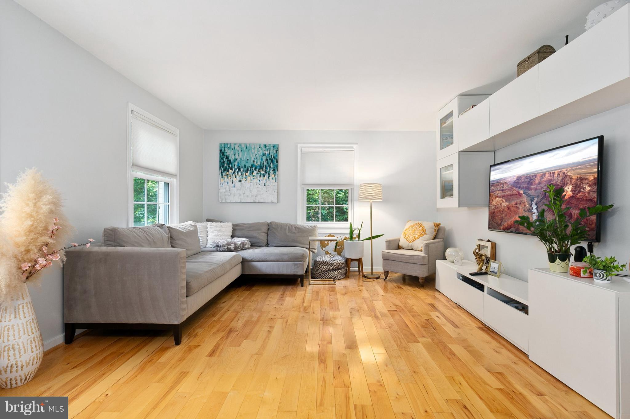 2212 WASHINGTON AVENUE 2212-W