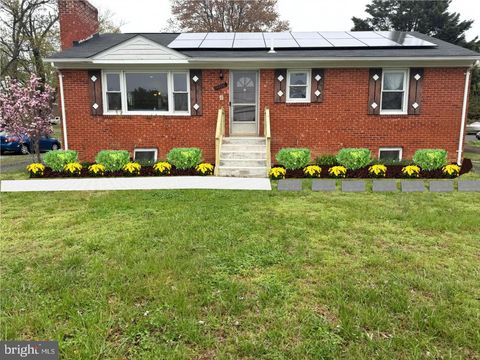 Homes For Sale - 8206 Dangerfield Place<br/> CLINTON, MD 20735