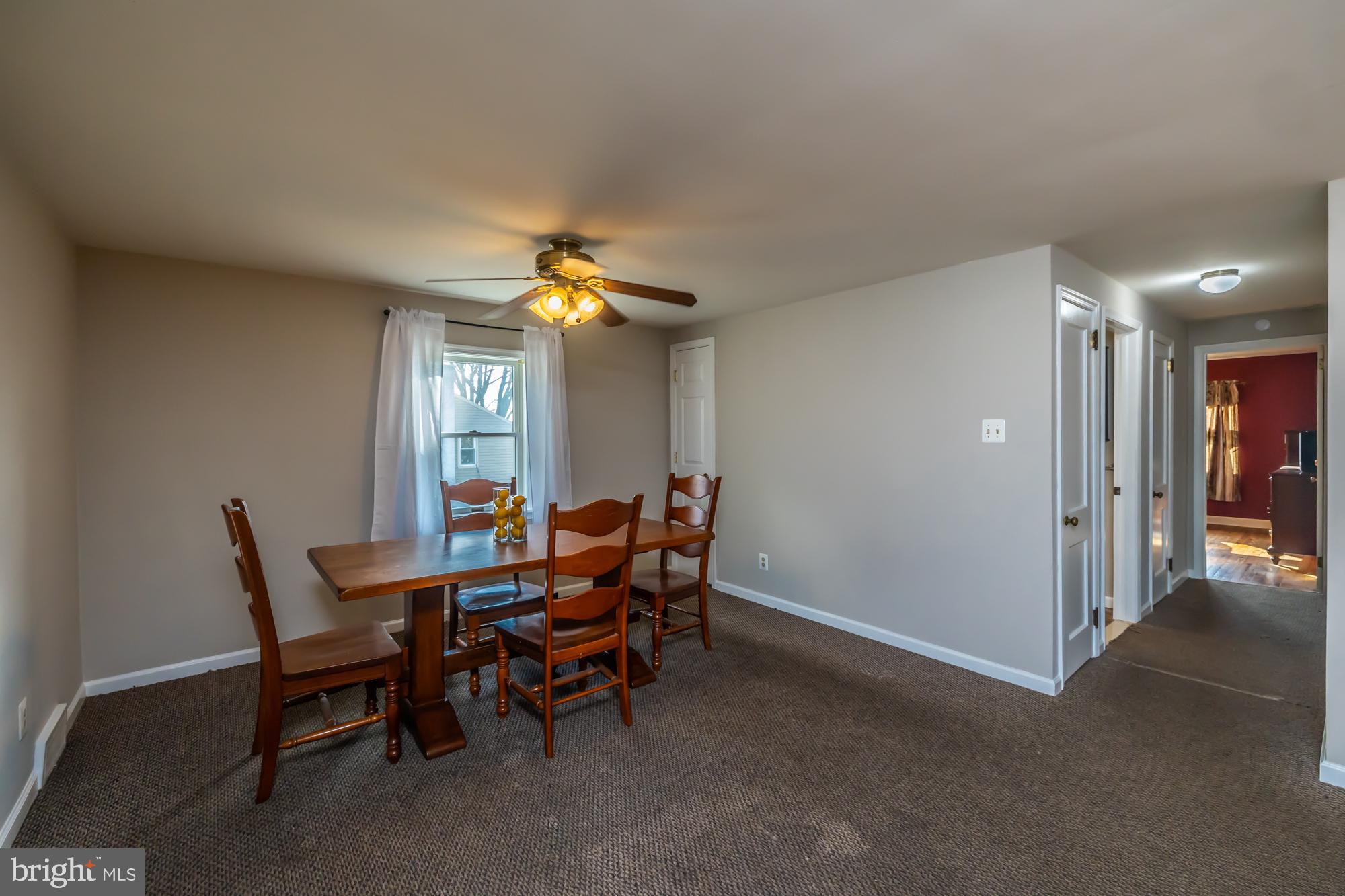 WOODS EDGE - Residential