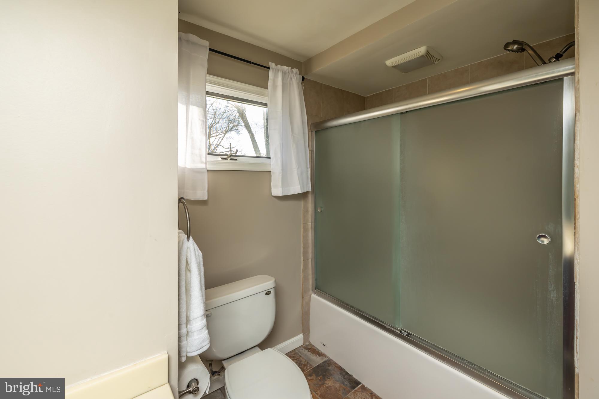 WOODS EDGE - Residential