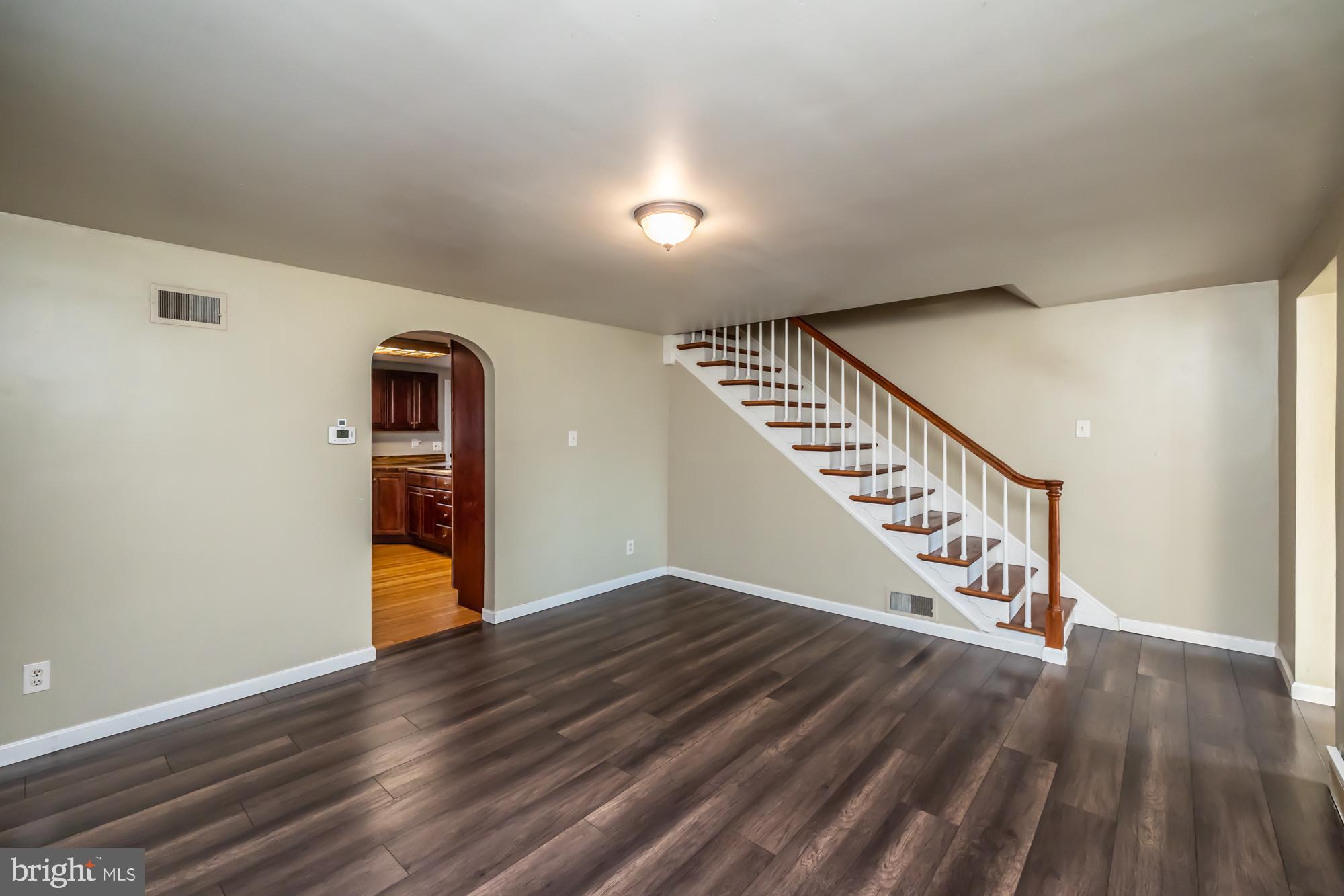 WOODS EDGE - Residential