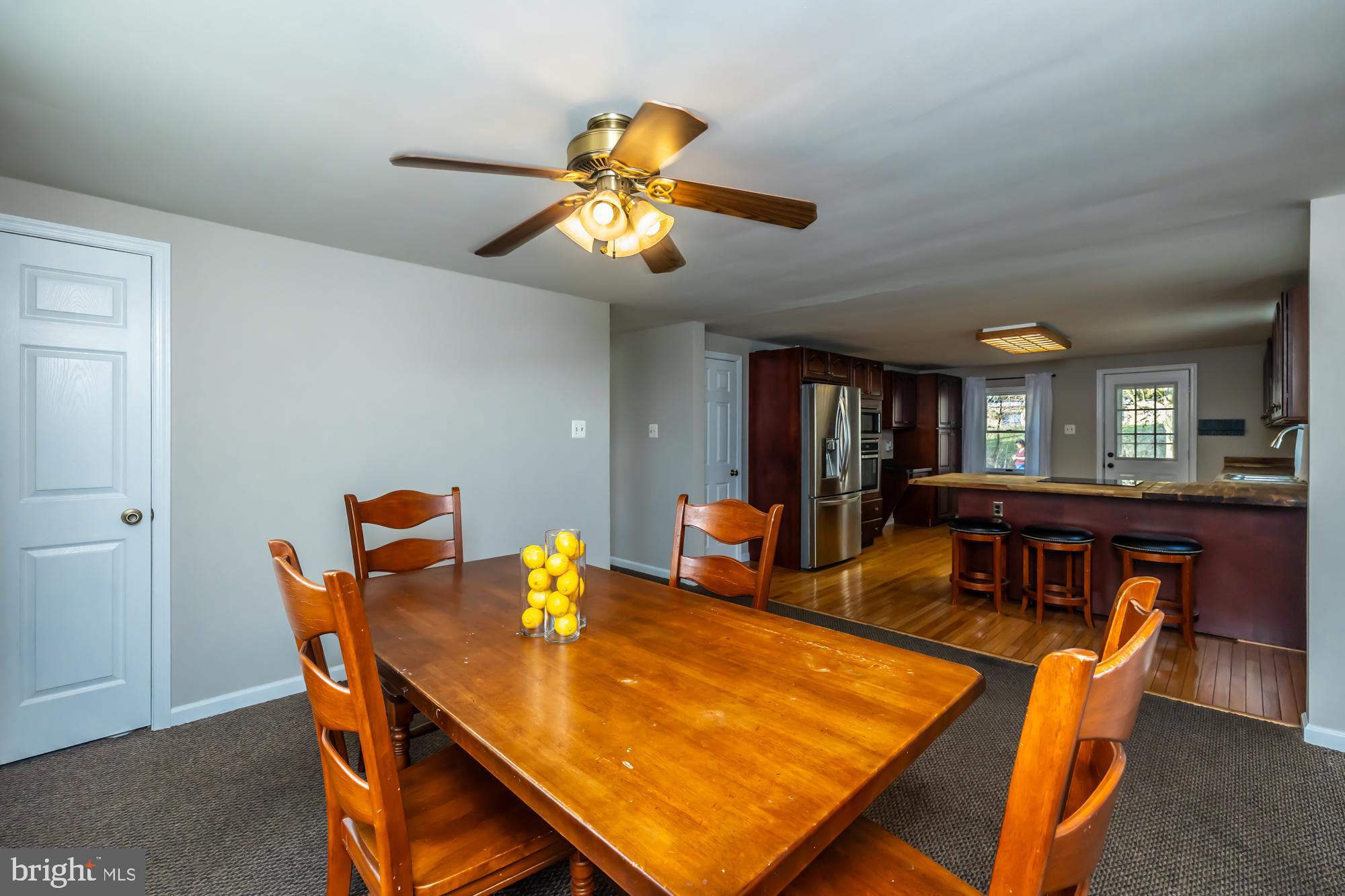 WOODS EDGE - Residential