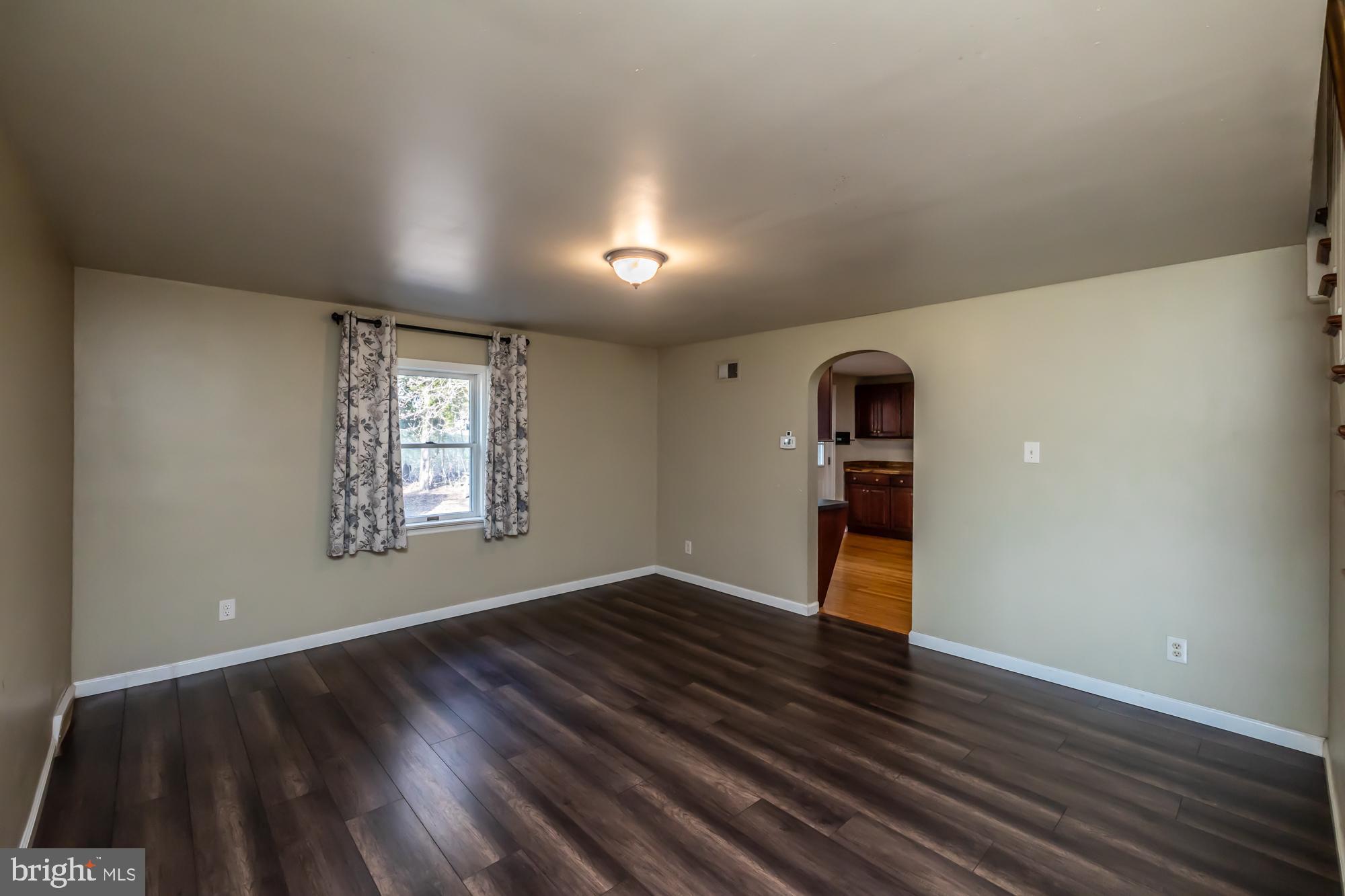 WOODS EDGE - Residential