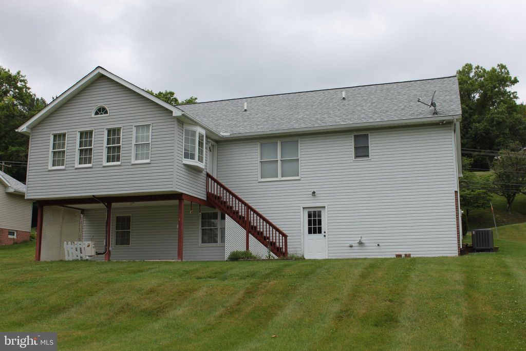 Photo of 12274 Country Club Rd, WAYNESBORO, PA 17268 (MLS # PAFL2034974)