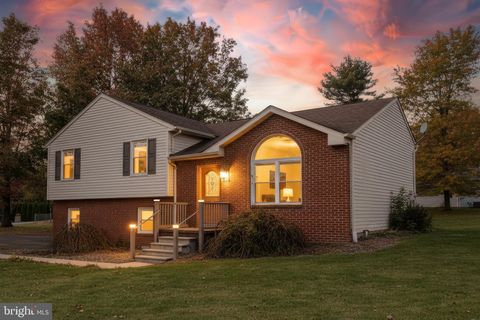 42 PEMBERTON DRIVE EAST BERLIN PA 17316