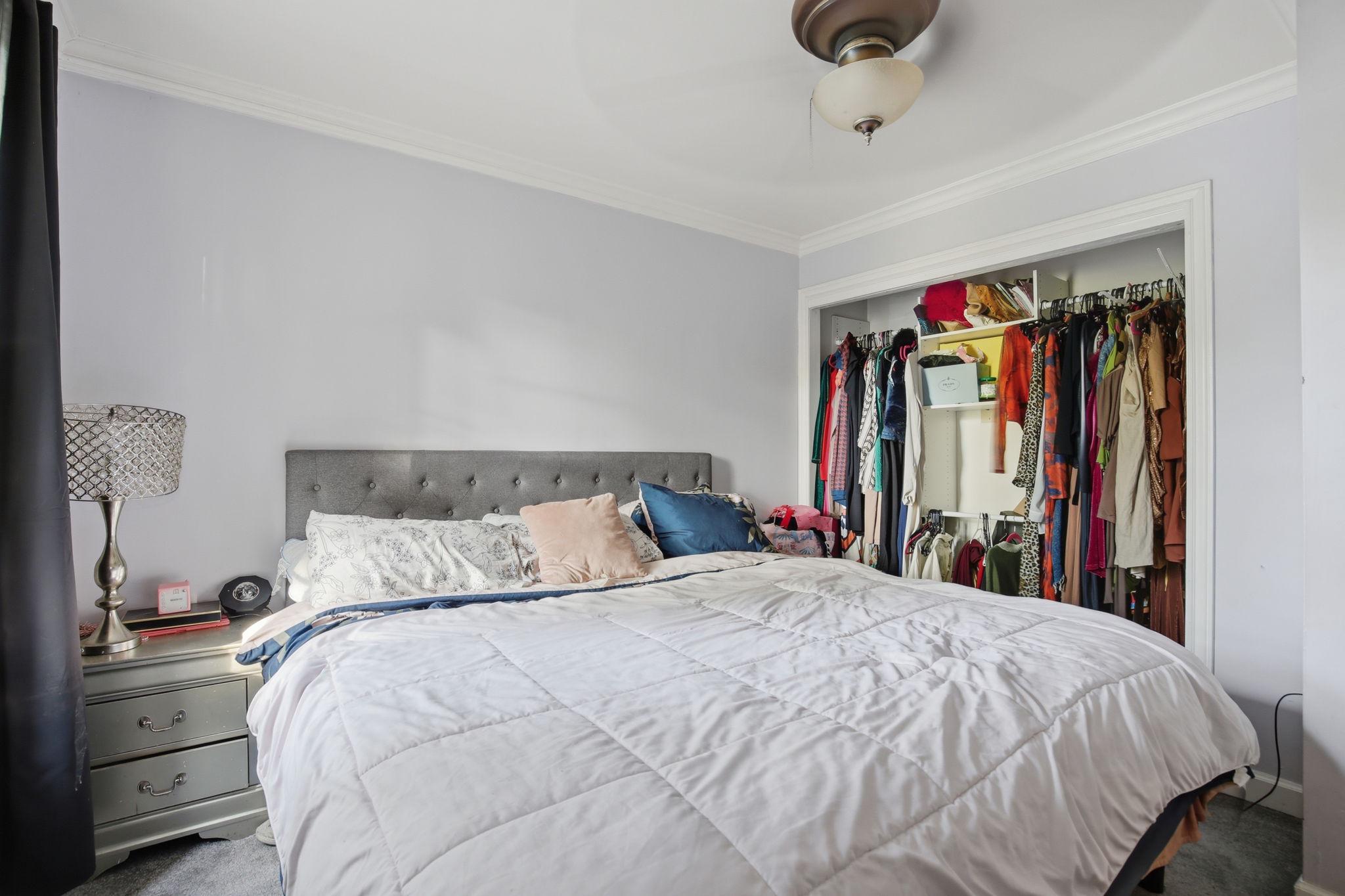 LONDON WOODS - Residential