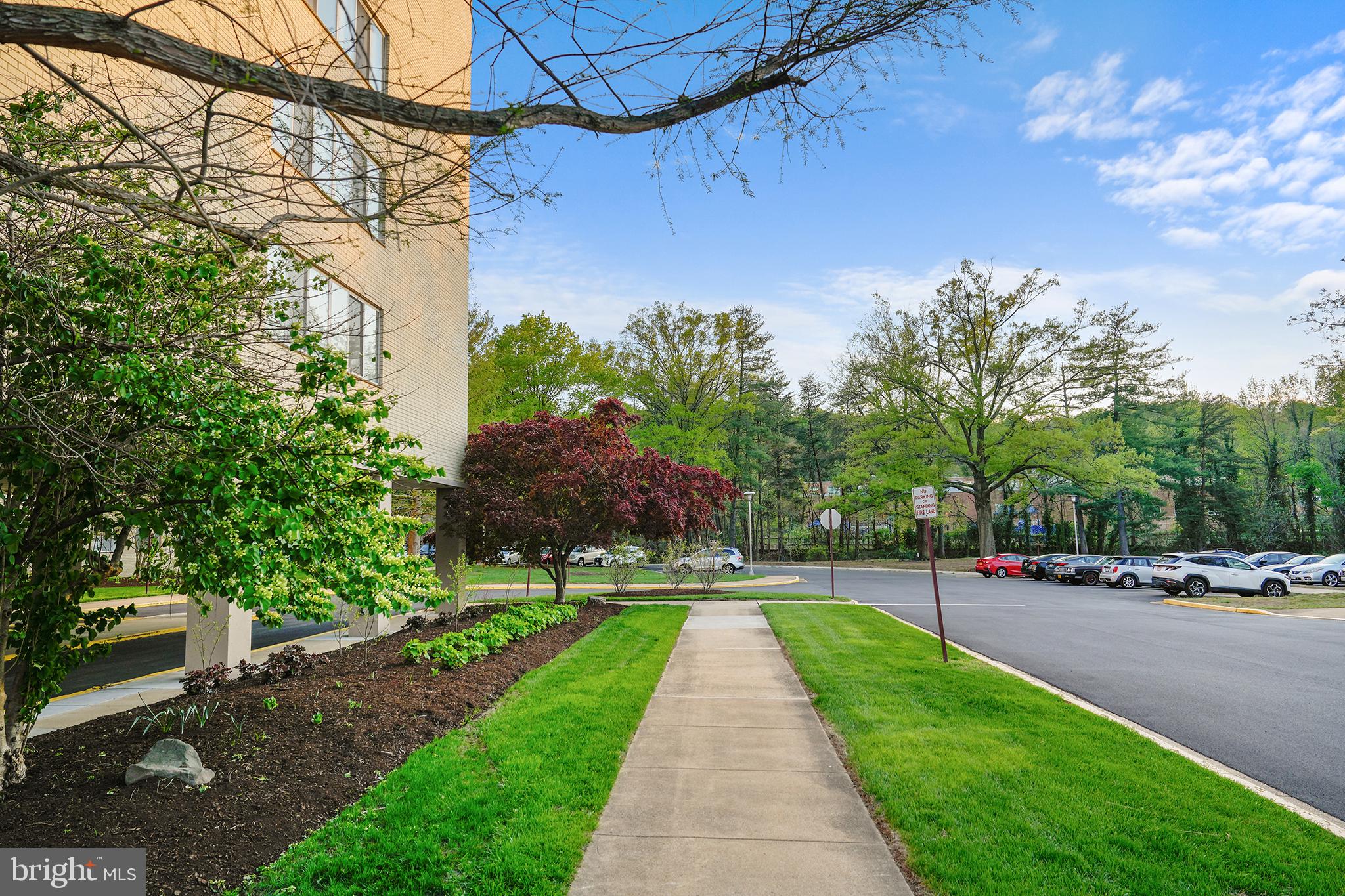 RIVER TOWERS - Residential