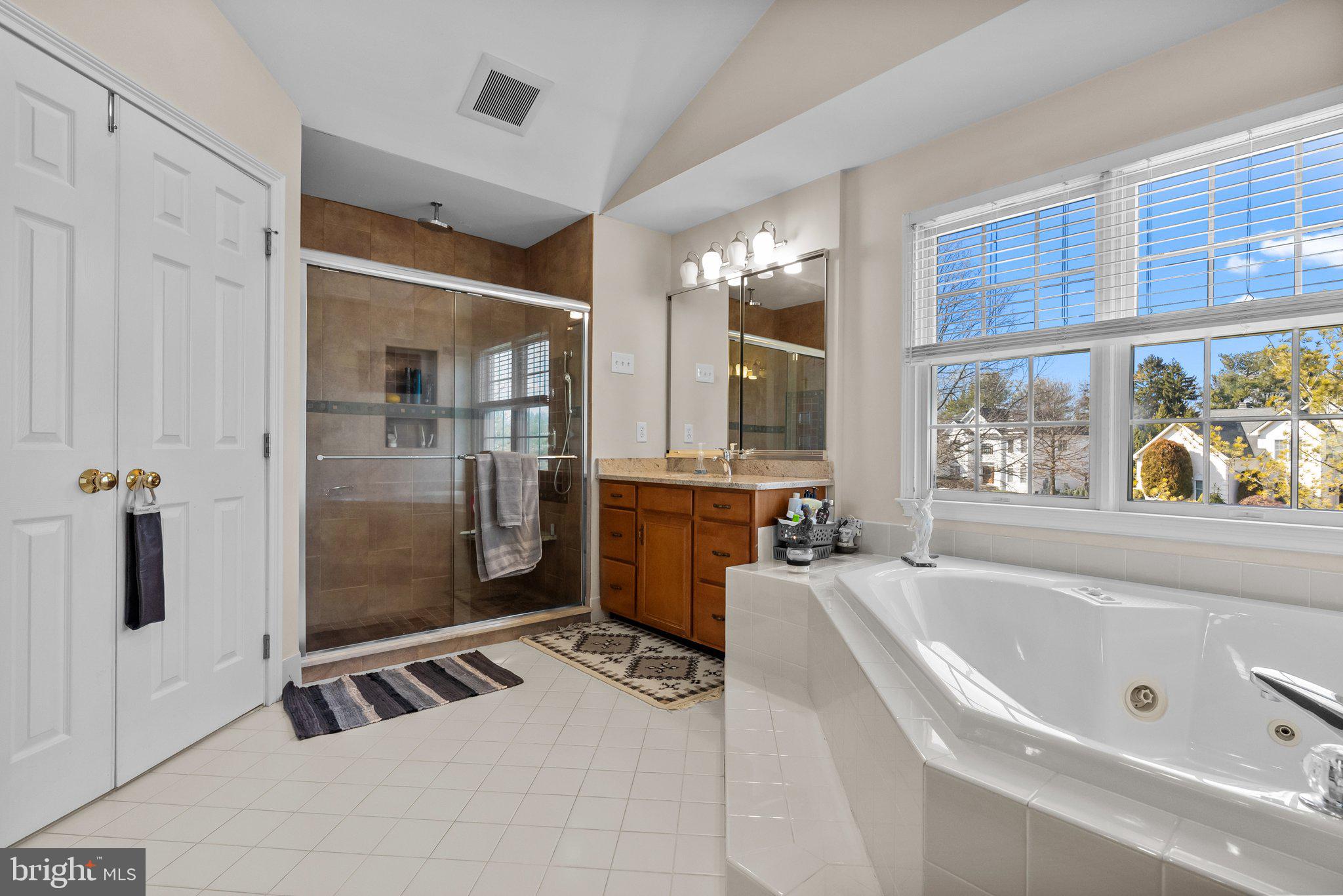 NORTHAMPTON HUNT - Residential