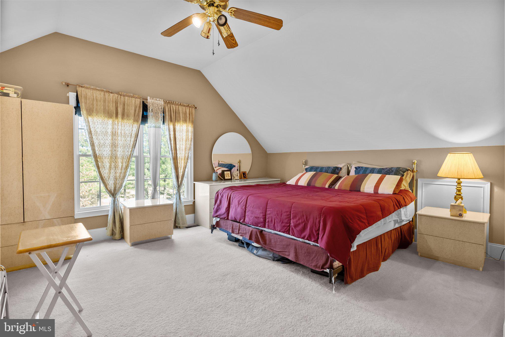 NORTHAMPTON HUNT - Residential