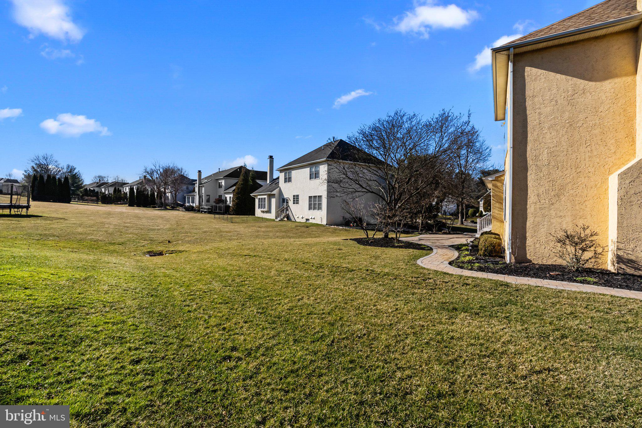 NORTHAMPTON HUNT - Residential