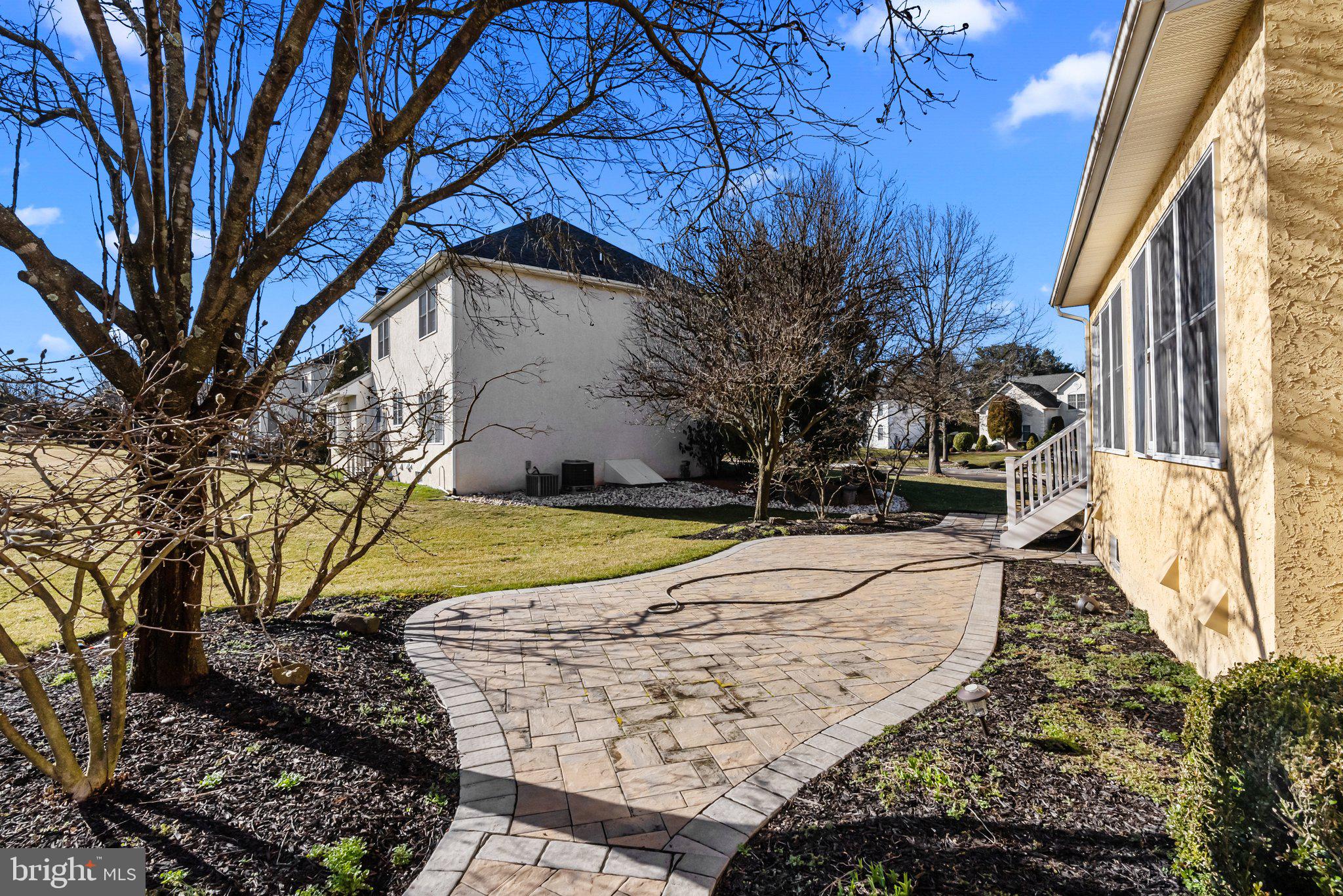 NORTHAMPTON HUNT - Residential