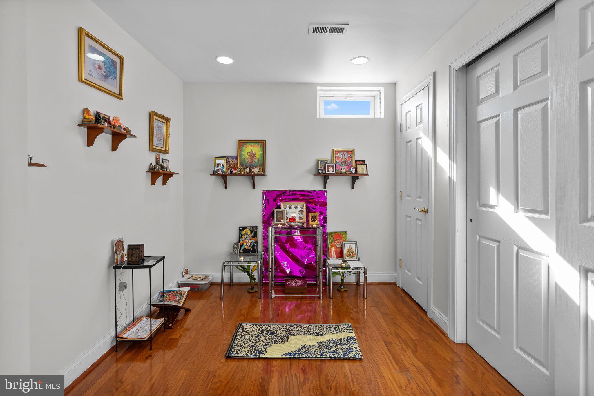 NORTHAMPTON HUNT - Residential