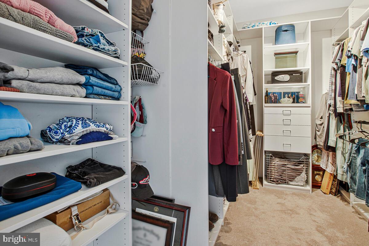 SOUTH RIVER COLONY - Residential