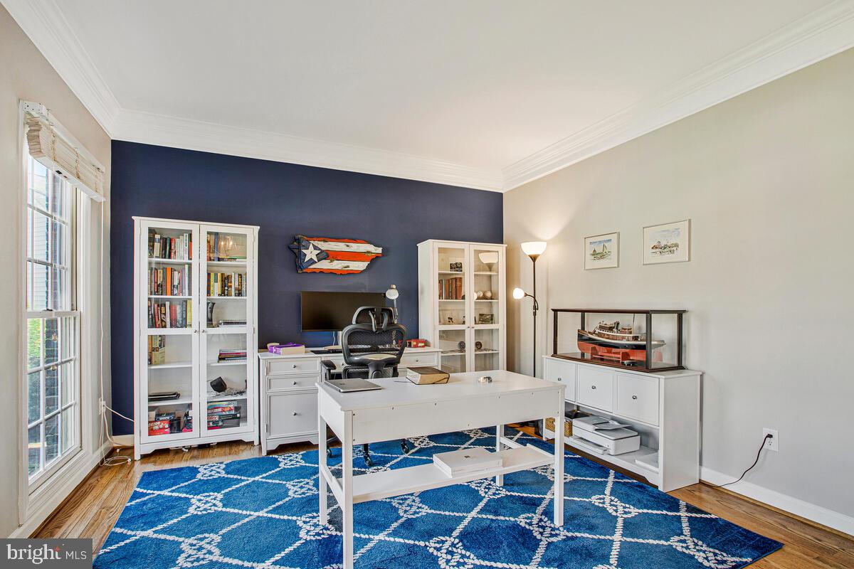 SOUTH RIVER COLONY - Residential