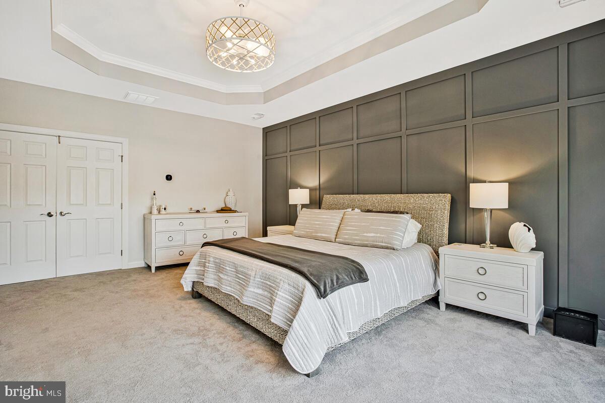 SOUTH RIVER COLONY - Residential